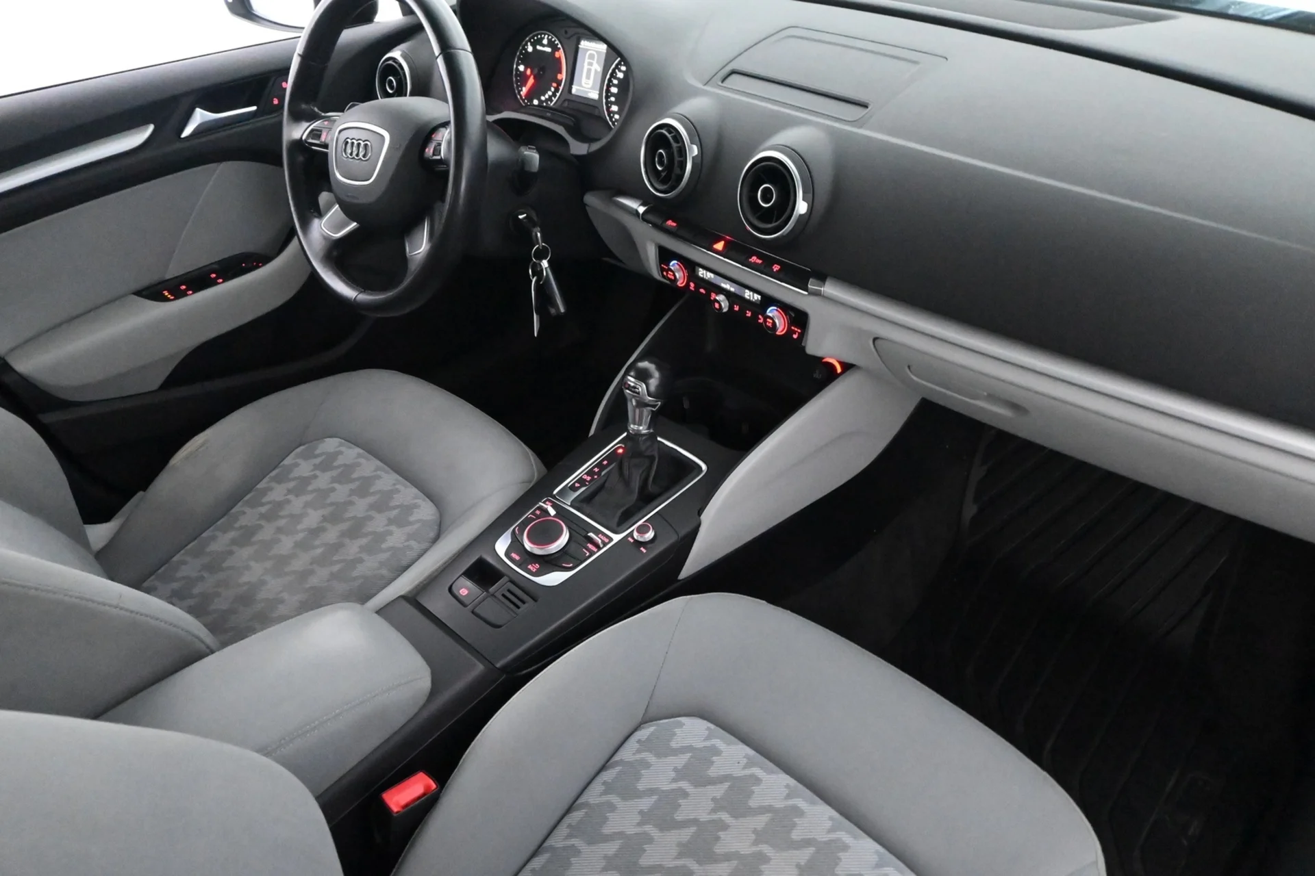 Car Image - 5Ue29TjkfQLqJqkadDIHuN