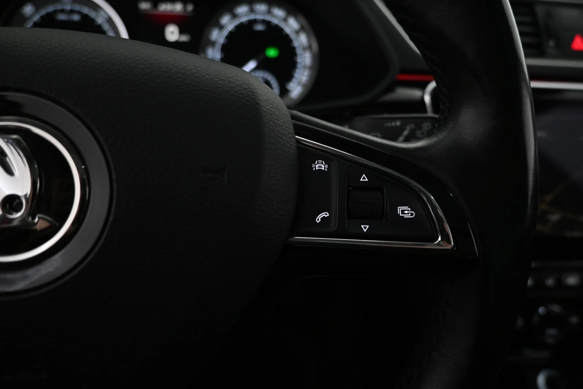 Car Image - 5Z2bxsOJQb5HSuEYQbfS7t