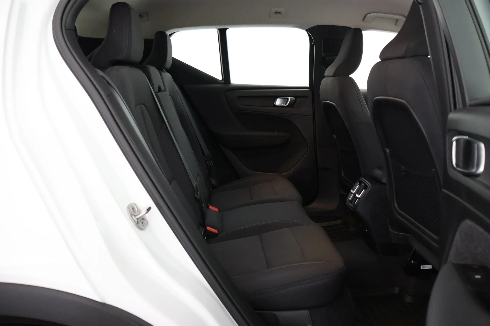 Car Image - 40dtQzLDzg7l5wRealjv08