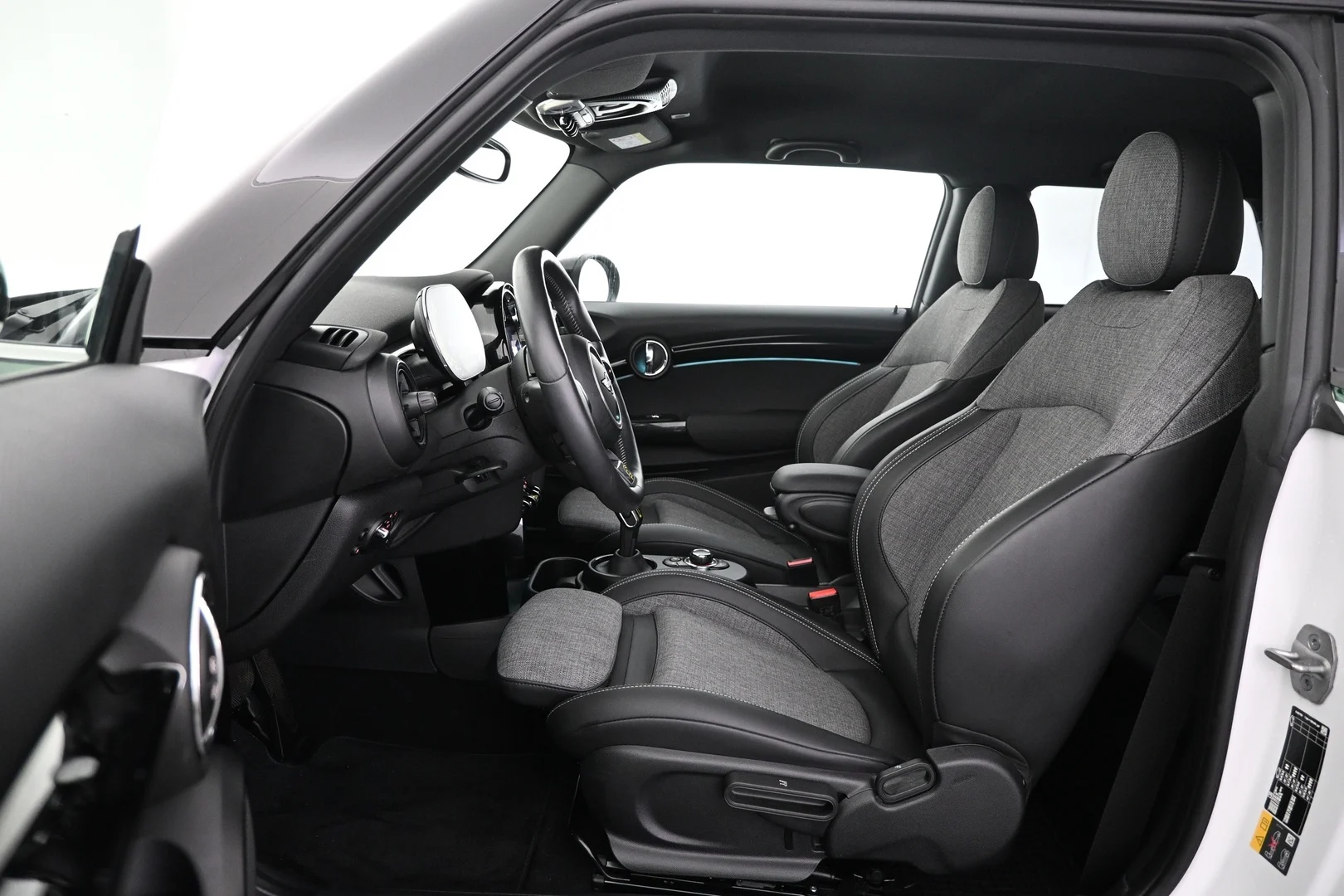 Car Image - 45OPBfruCMgChEO0xLj02P