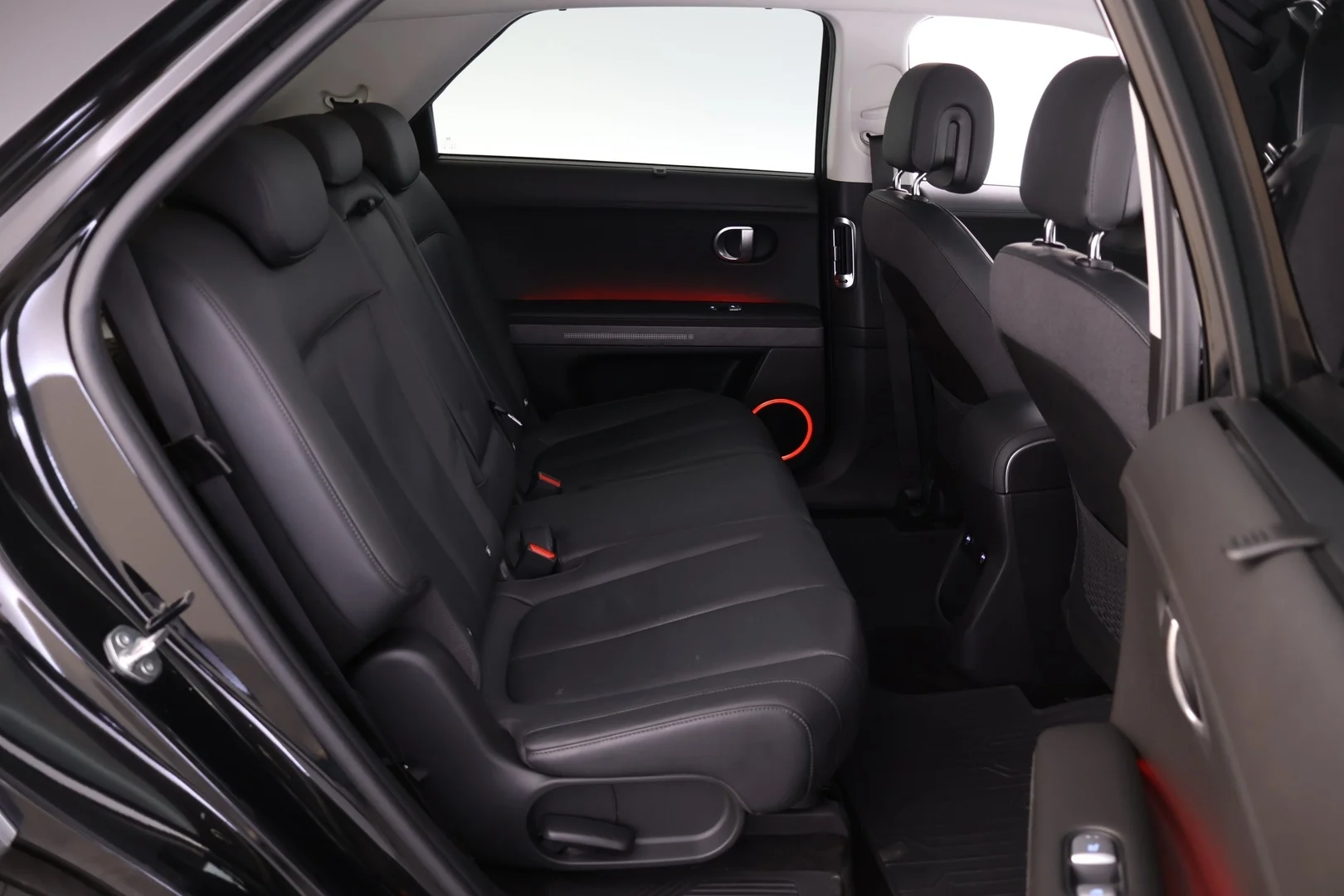 Car Image - 2kVwH8JO3uRpVMMKYSi2x2