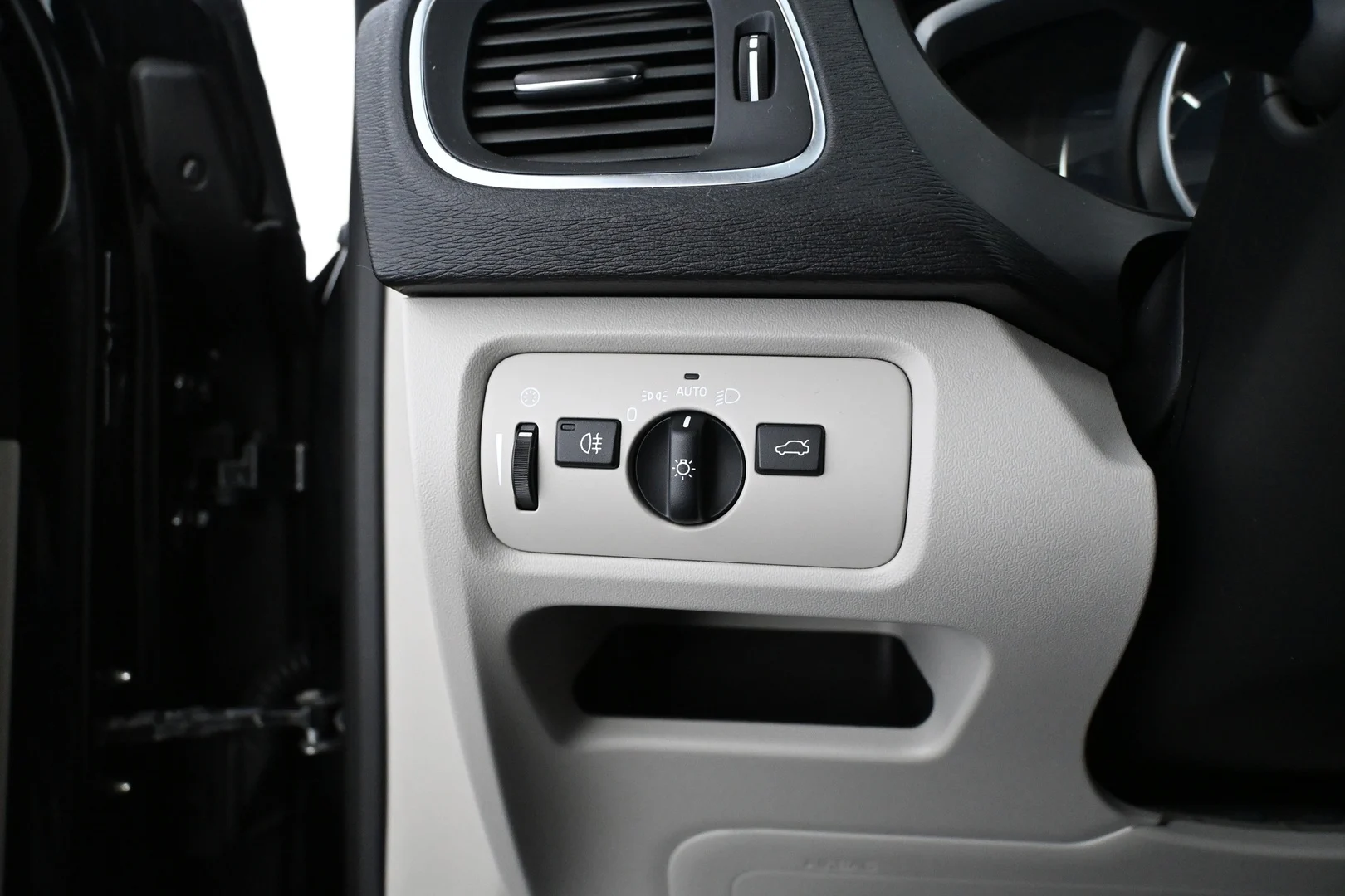 Car Image - 6gnxFVjbNKMKKlUKIBYwUH