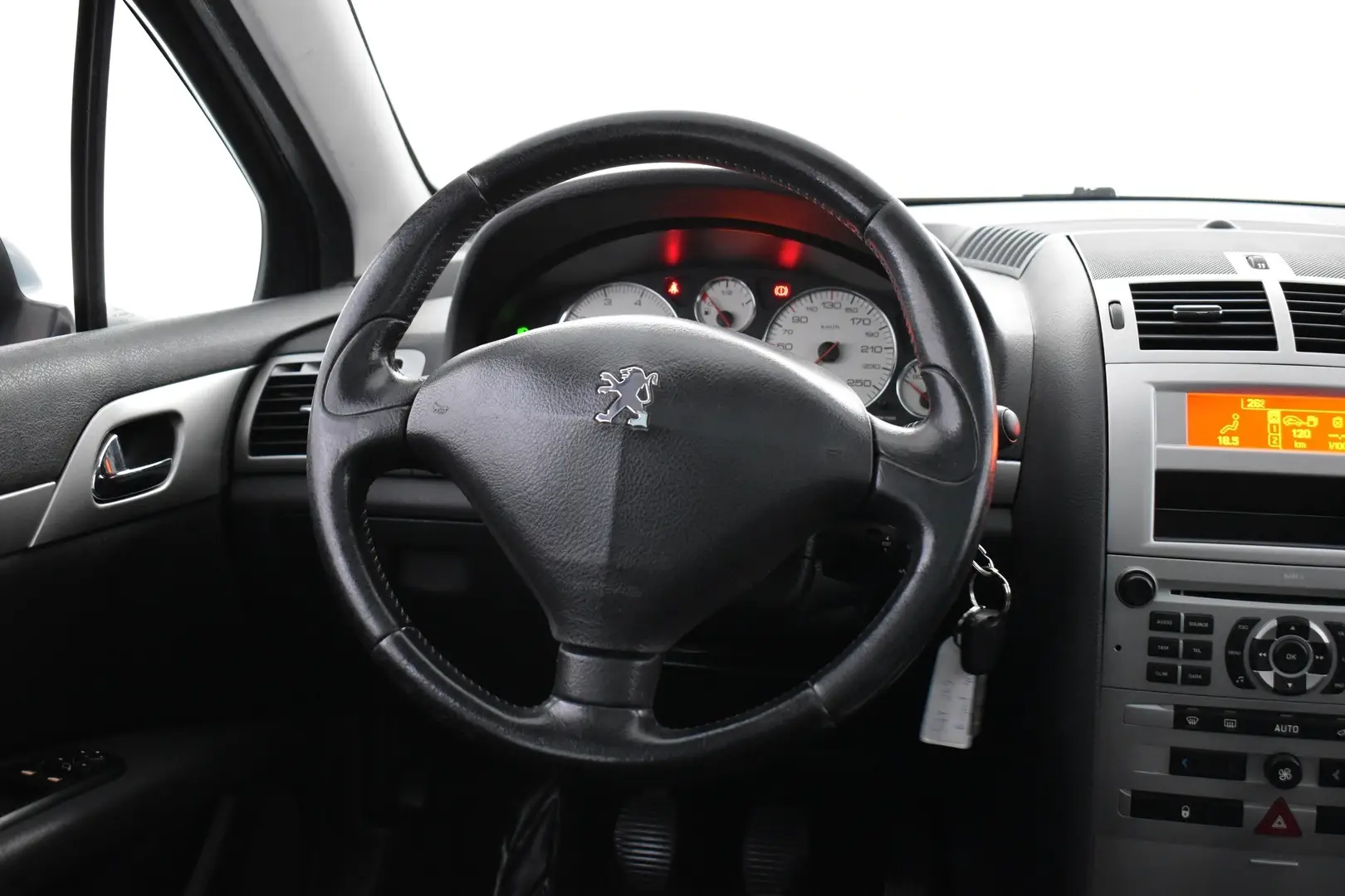 Car Image - lzfwZI20bJ0Knb7JqGROo