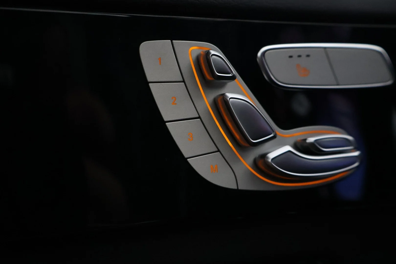 Car Image - 4OzEjLhx7dsY2F8FtXz2Sw