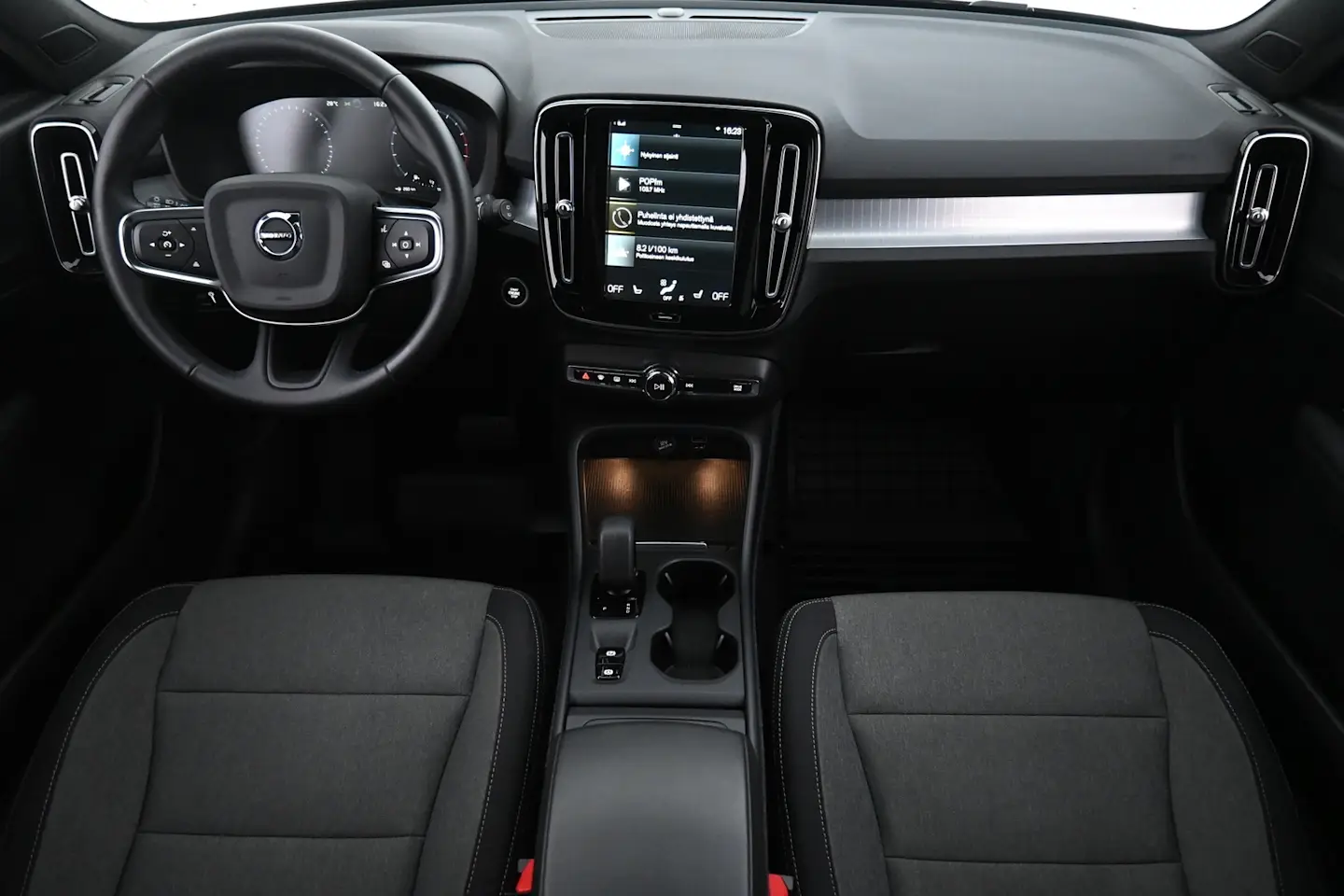 Car Image - 5YCv7FjDnjiBcrq1b8e15k