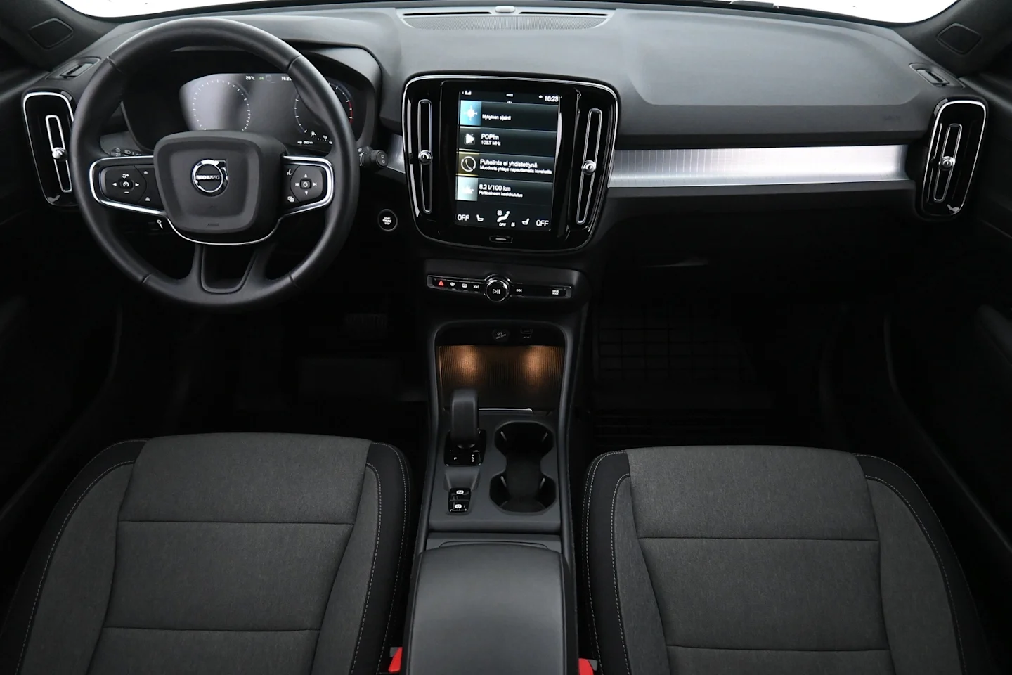 Car Image - 5YCv7FjDnjiBcrq1b8e15k
