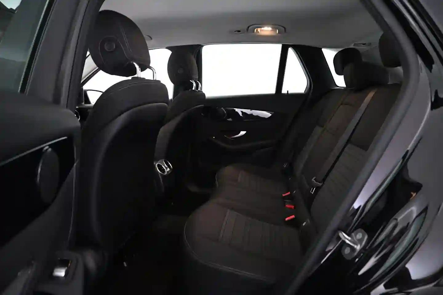 Car Image - 2VhyiIZwJ2dQxOmDFxJhLL