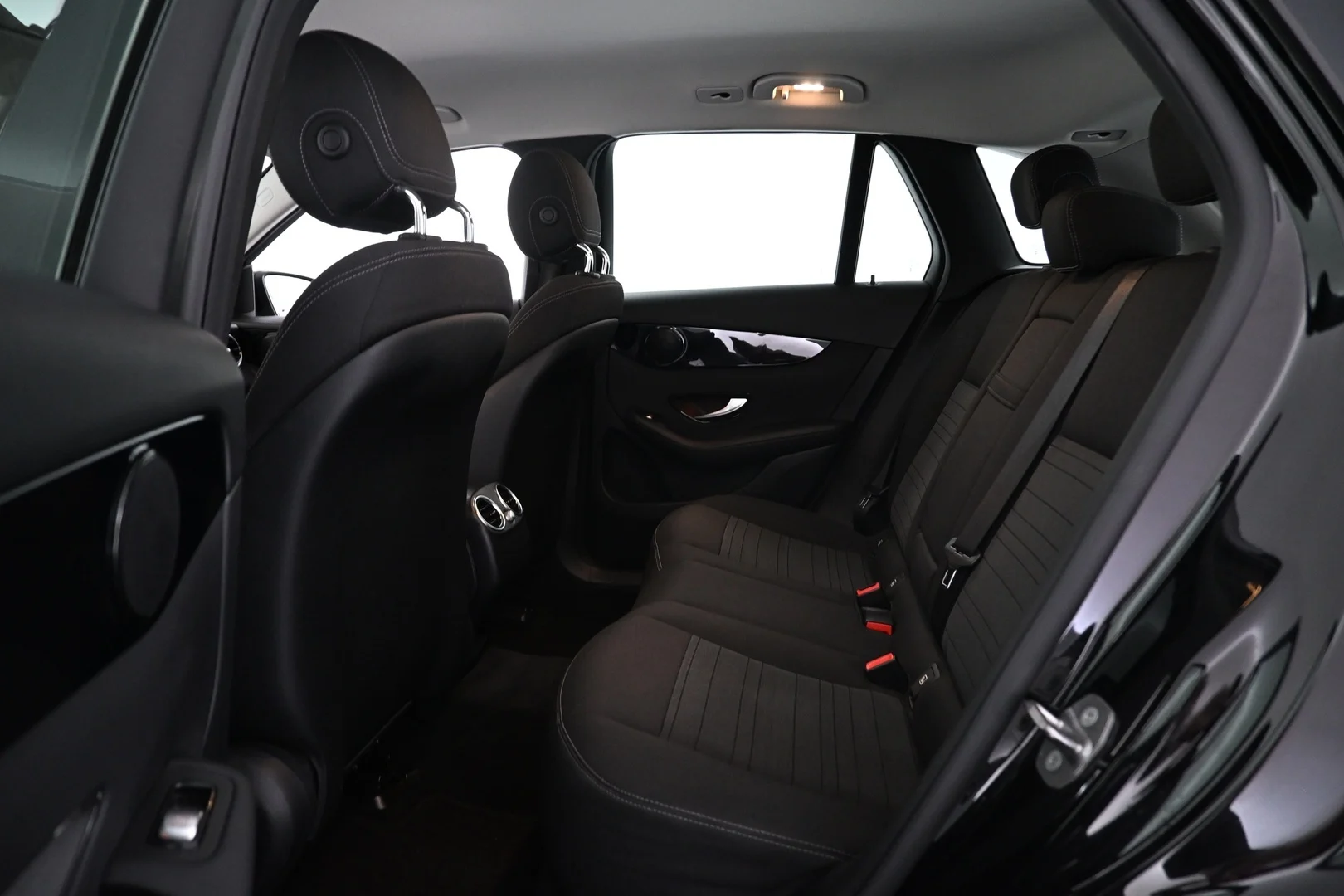 Car Image - 2VhyiIZwJ2dQxOmDFxJhLL
