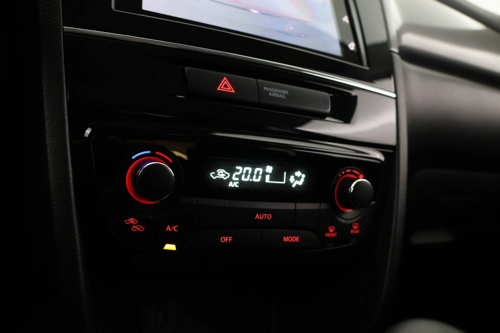 Car Image - 7fU0akzHySbg412IrluBmt