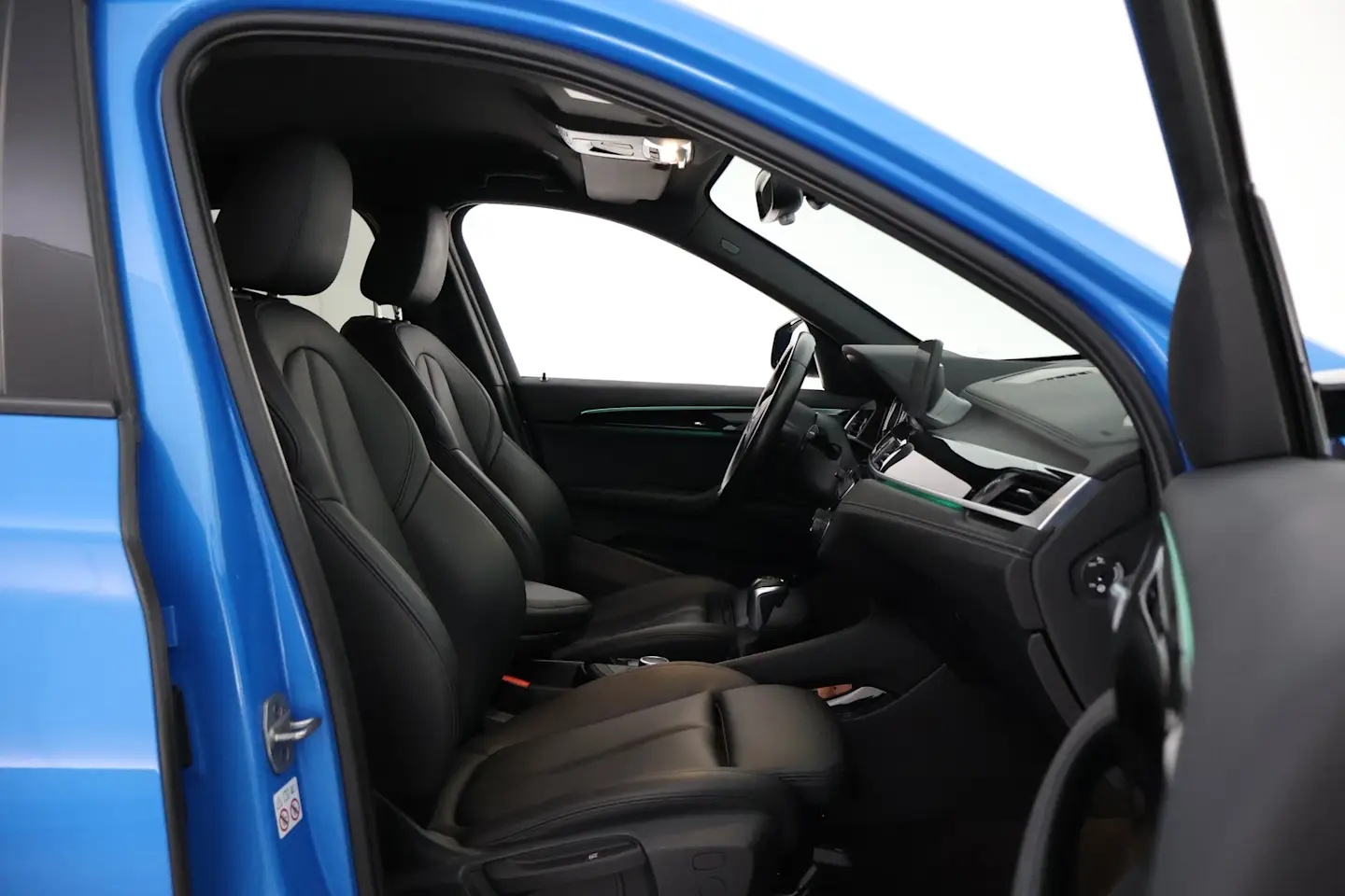Car Image - 28OmVtr81YY9QiInBpXyv2