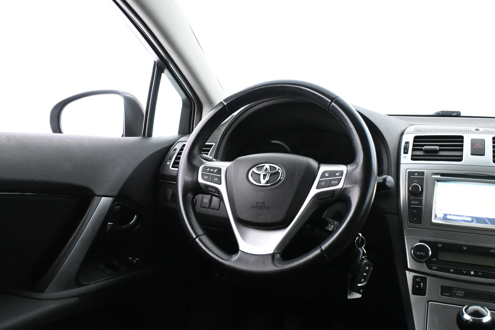 Car Image - 1NjIemOTeLSmUeL9CE1dx1