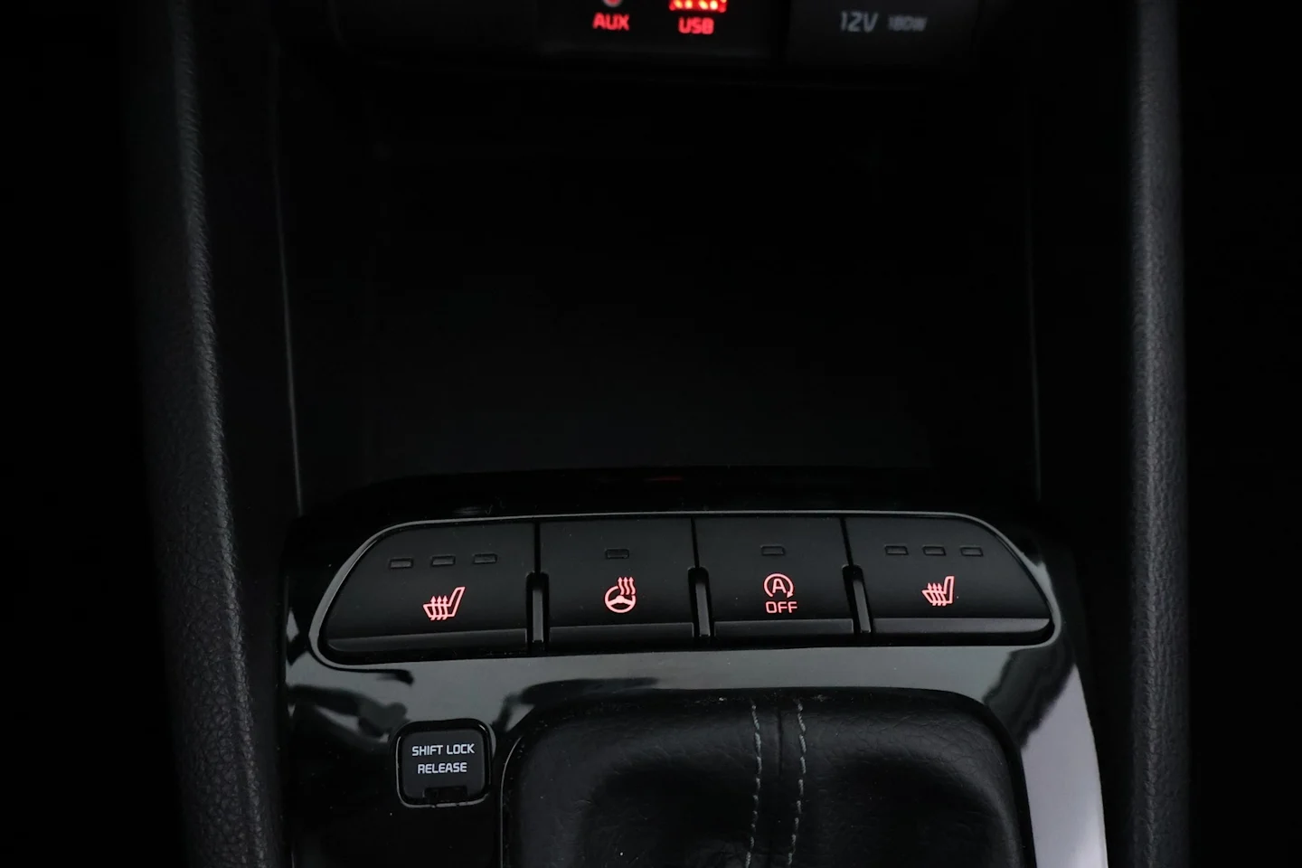 Car Image - 2CvGpHbNGiT4ZfuMV451fn