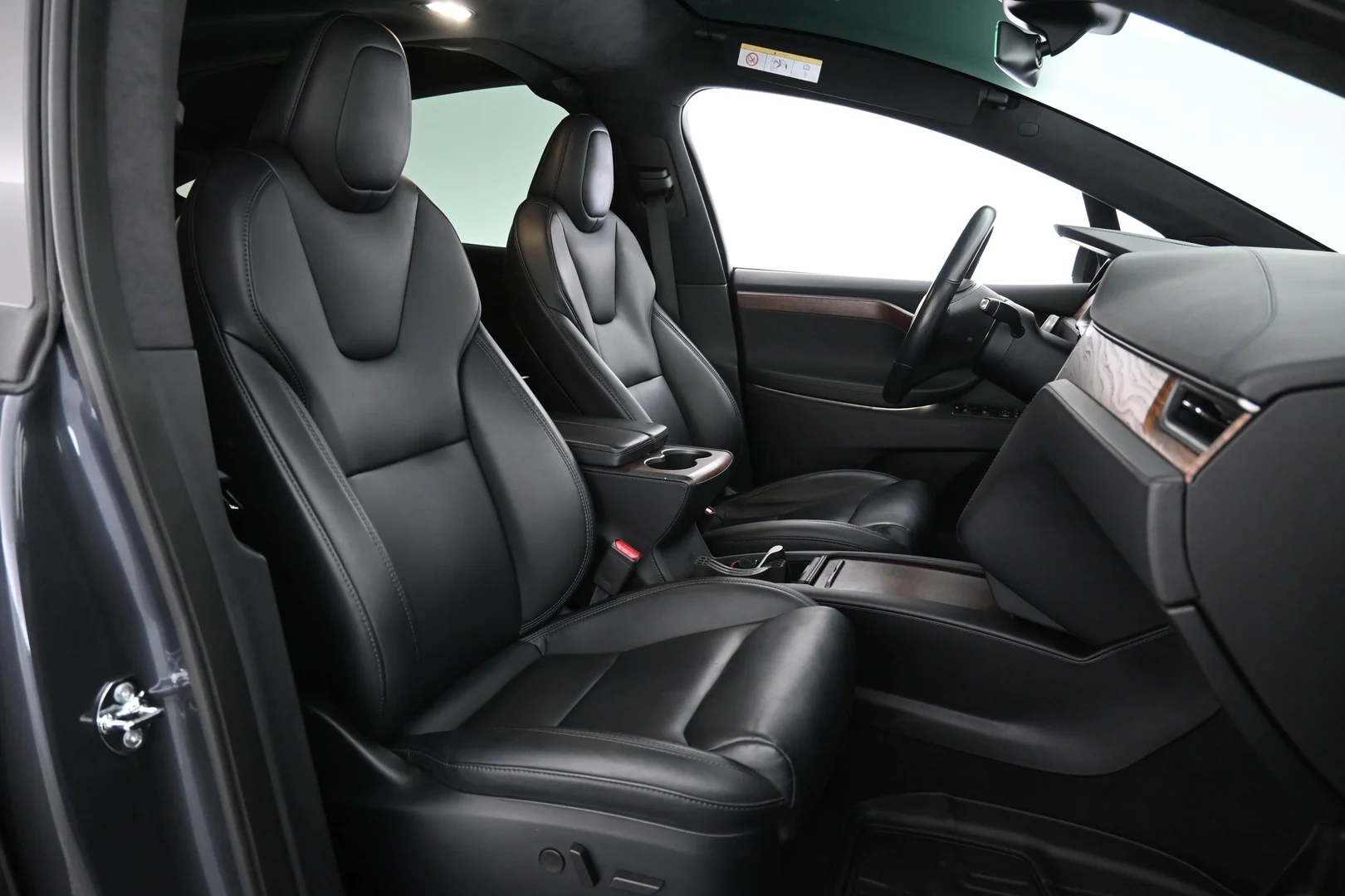Car Image - 1dnfXZEKIKg6ij0iB9IEuH