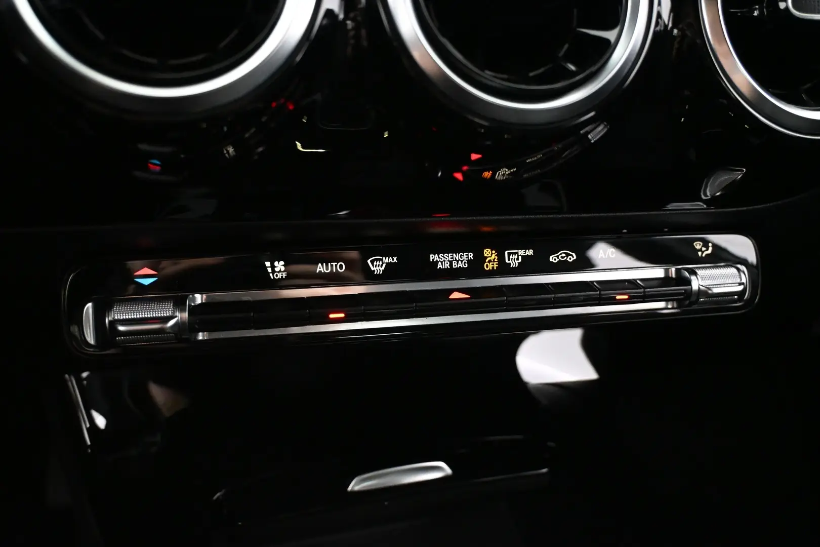 Car Image - 1skr2wxxGSQLKnKcP9nPjy