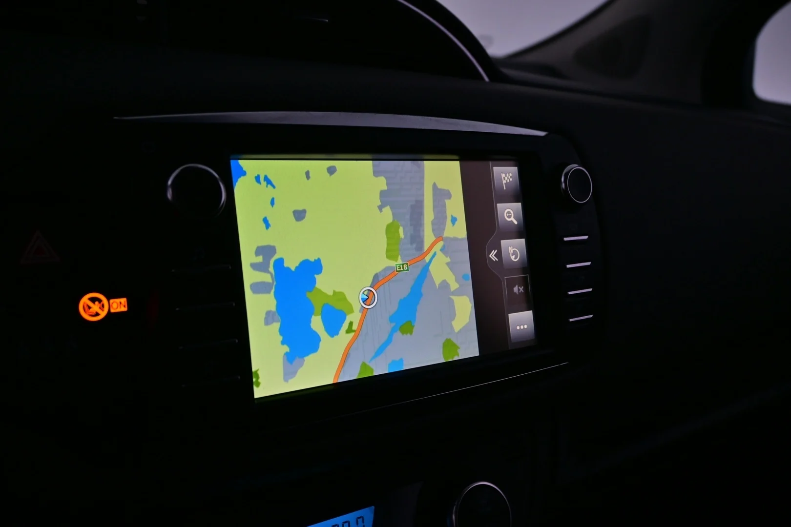 Car Image - 7L0ZTplaULk52AMW7rym7y