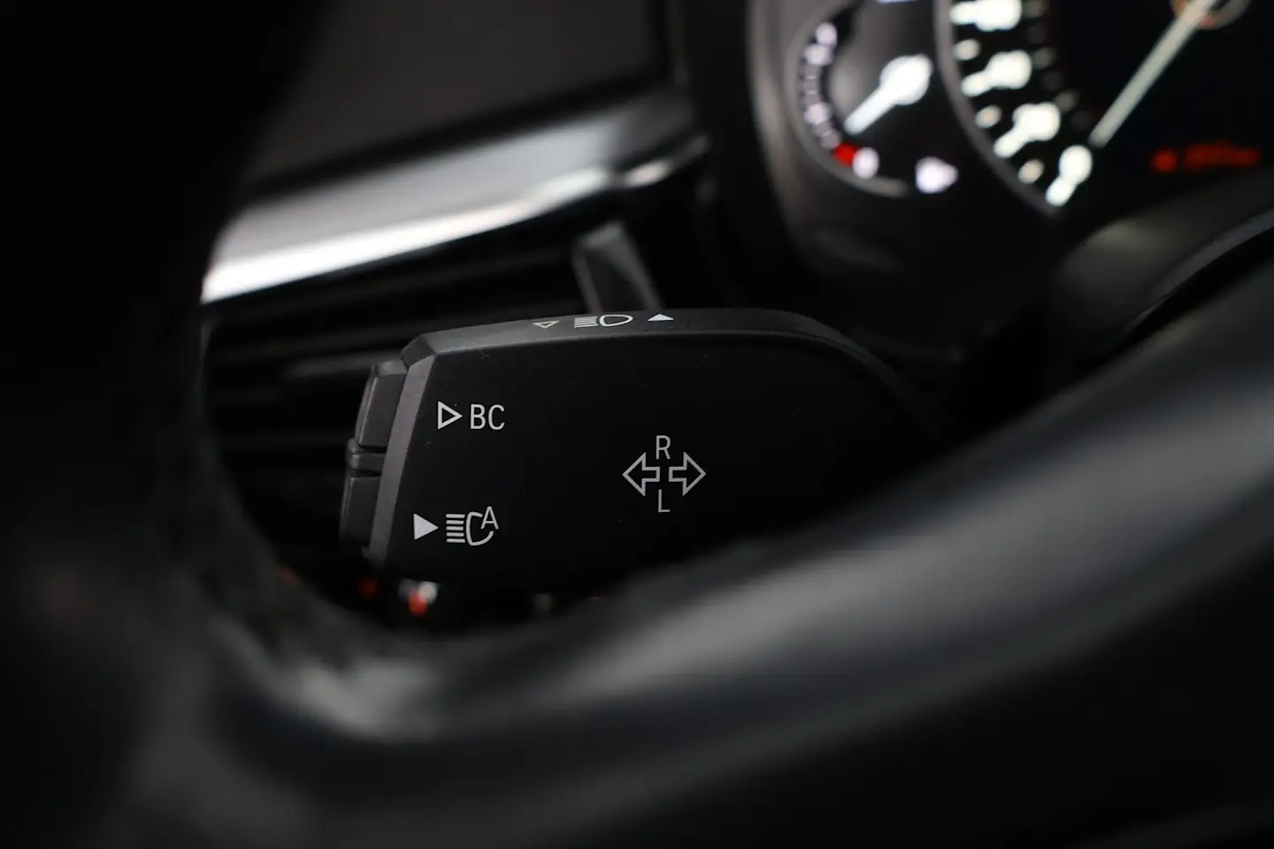 Car Image - 1nWlENejLu9se5XcZMLbml