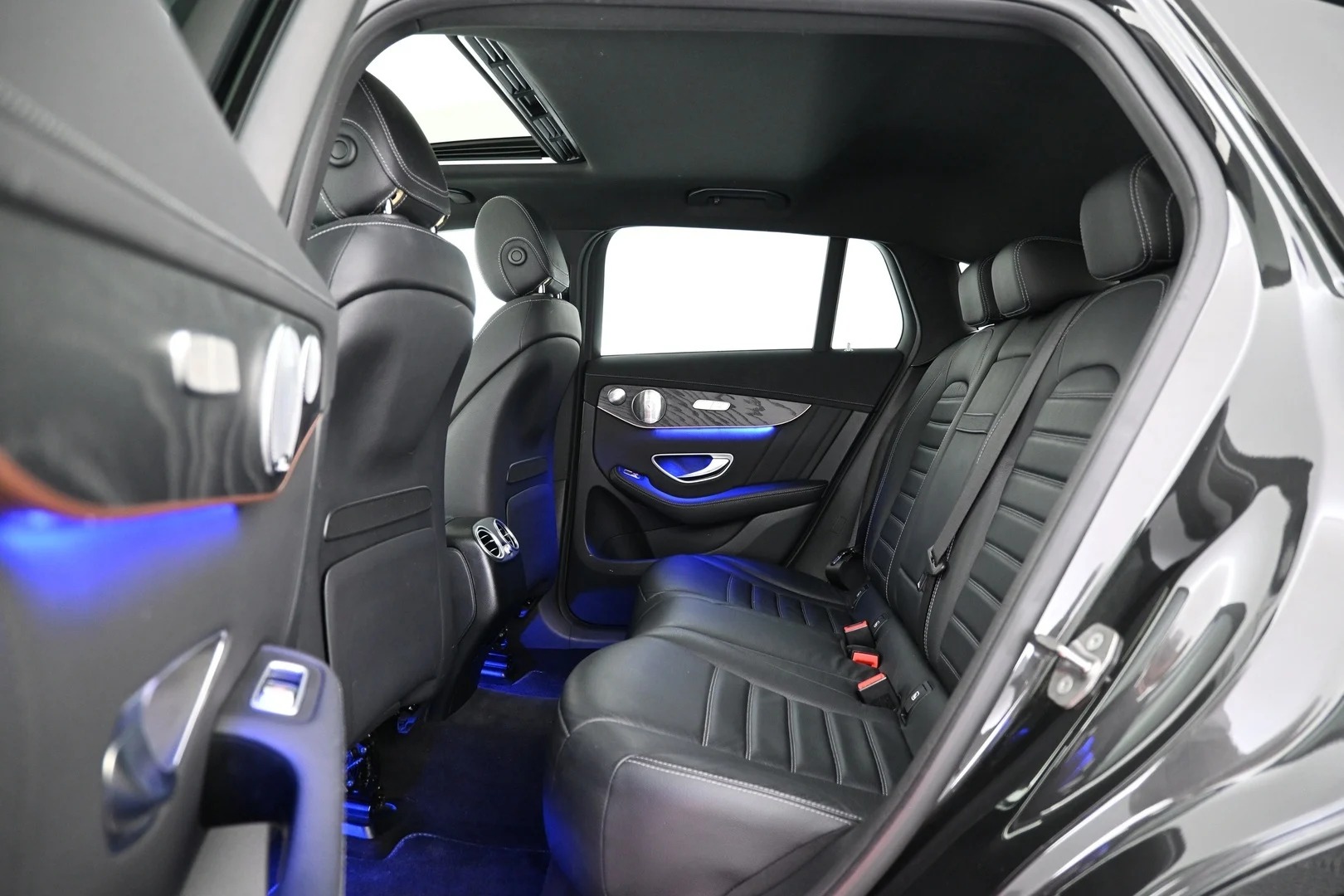 Car Image - 2fxJOLmULO1ky4051dcoph