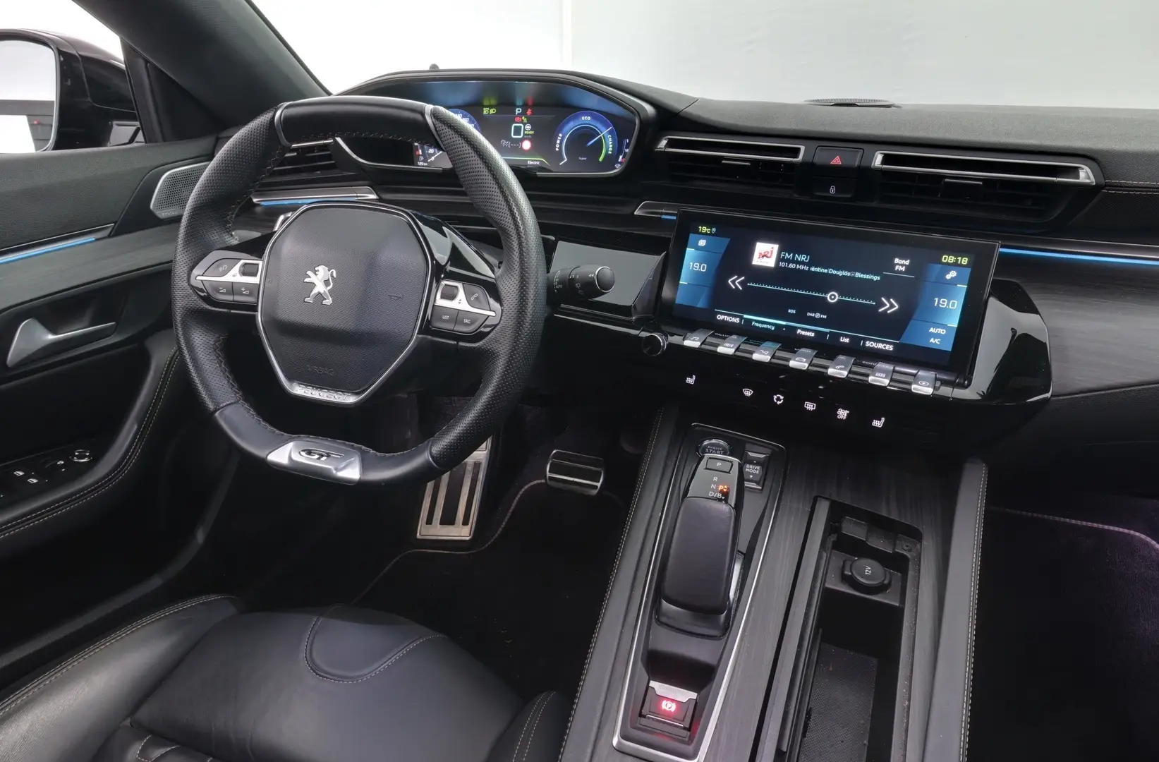 Car Image - 6yn69QwIVBZNQzr3Ewh0hU