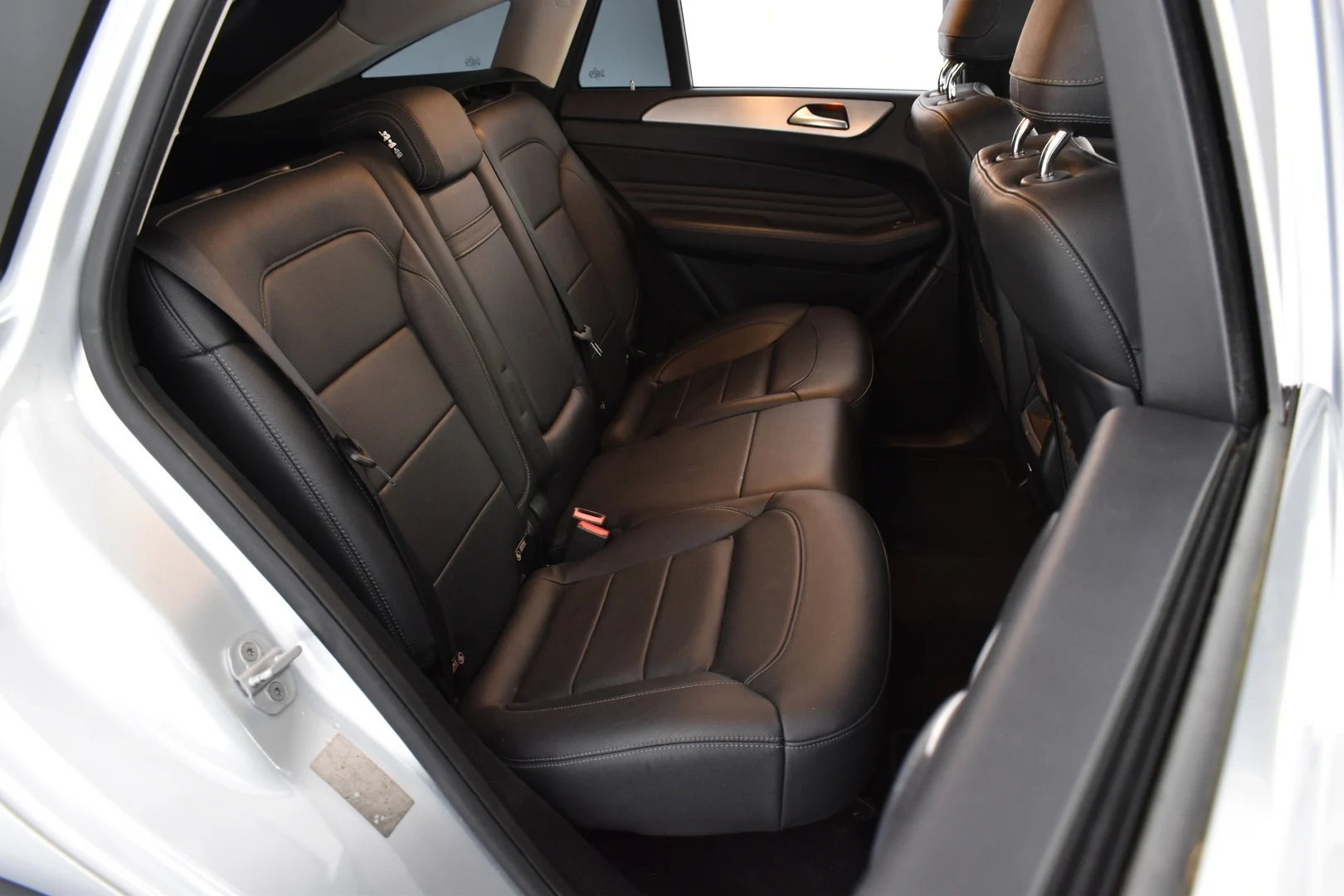 Car Image - 12MWFlTZGWg6YFd8E25s2m
