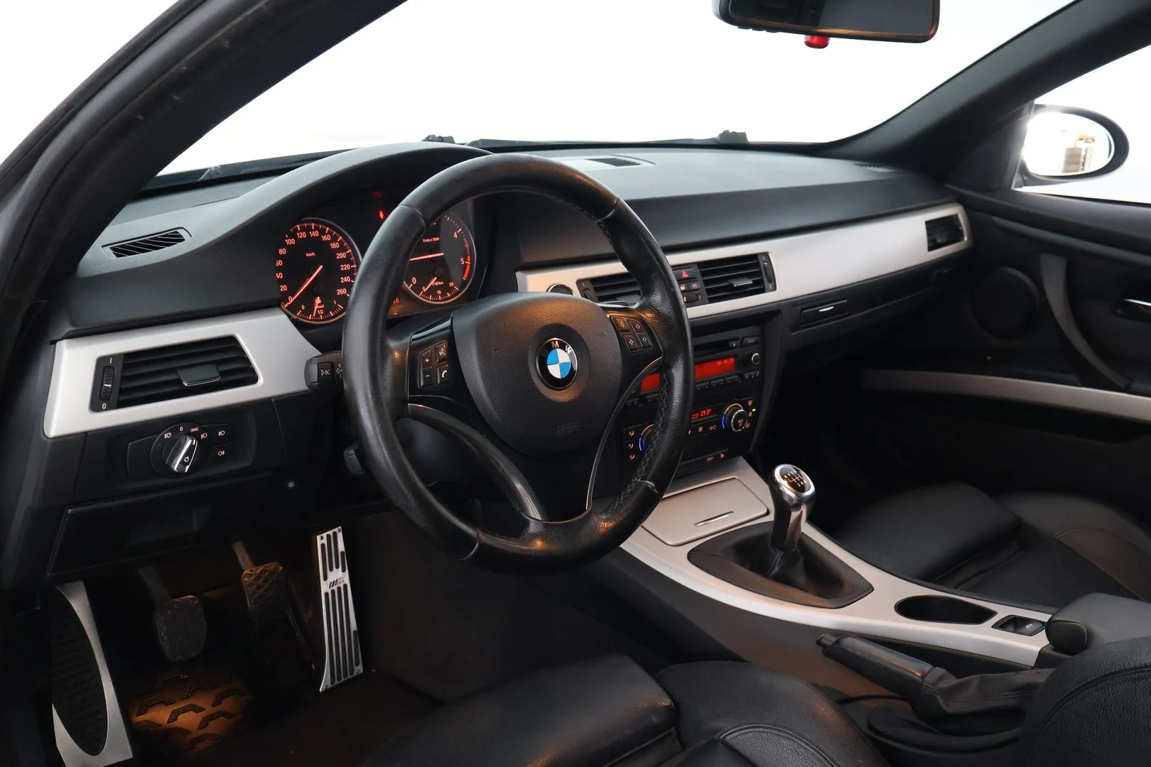 Car Image - 3KypzUSgvEKfoO6W8reJ8f