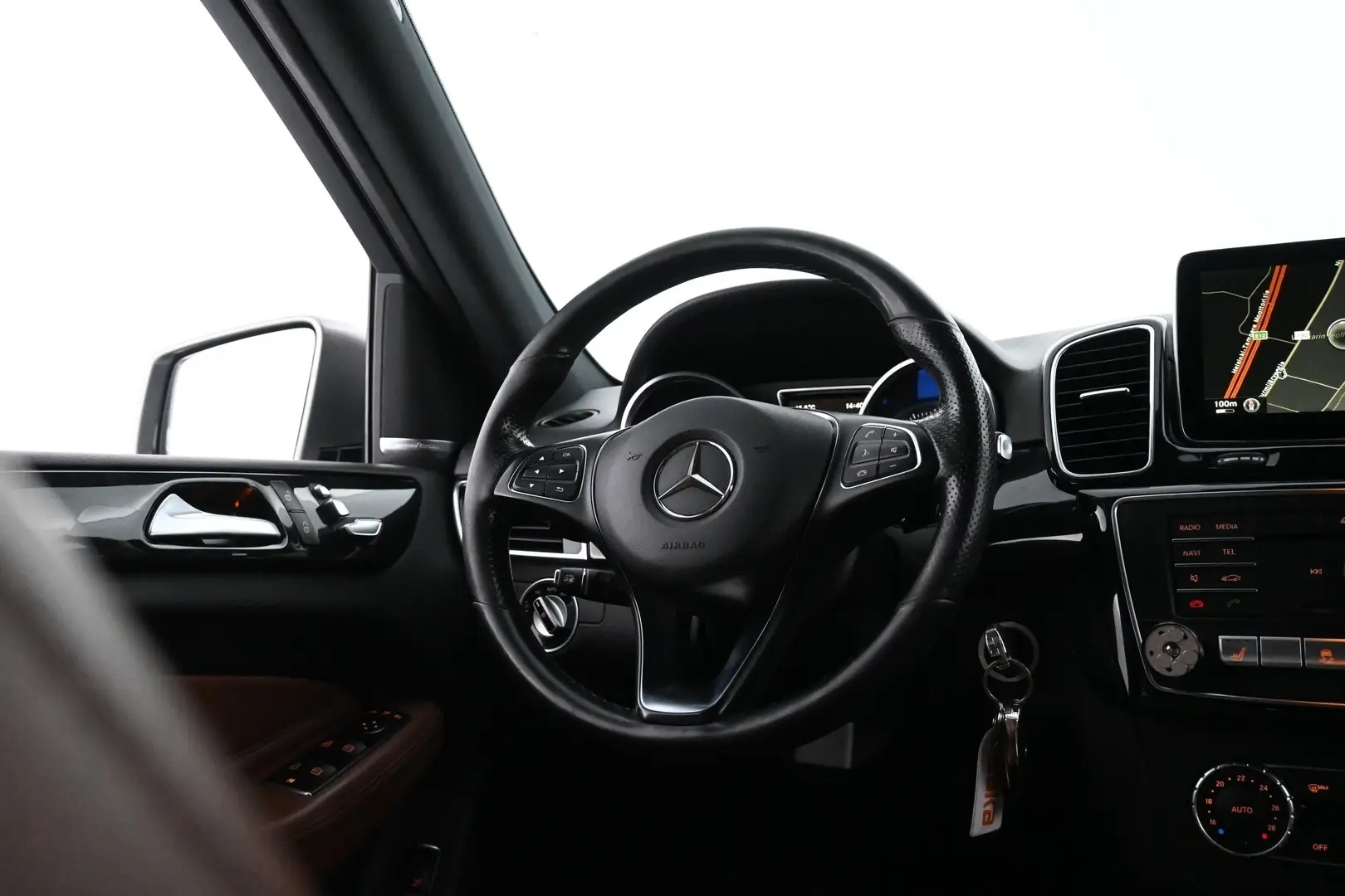 Car Image - 48q6xSqn4uulk5SGxpsdjL
