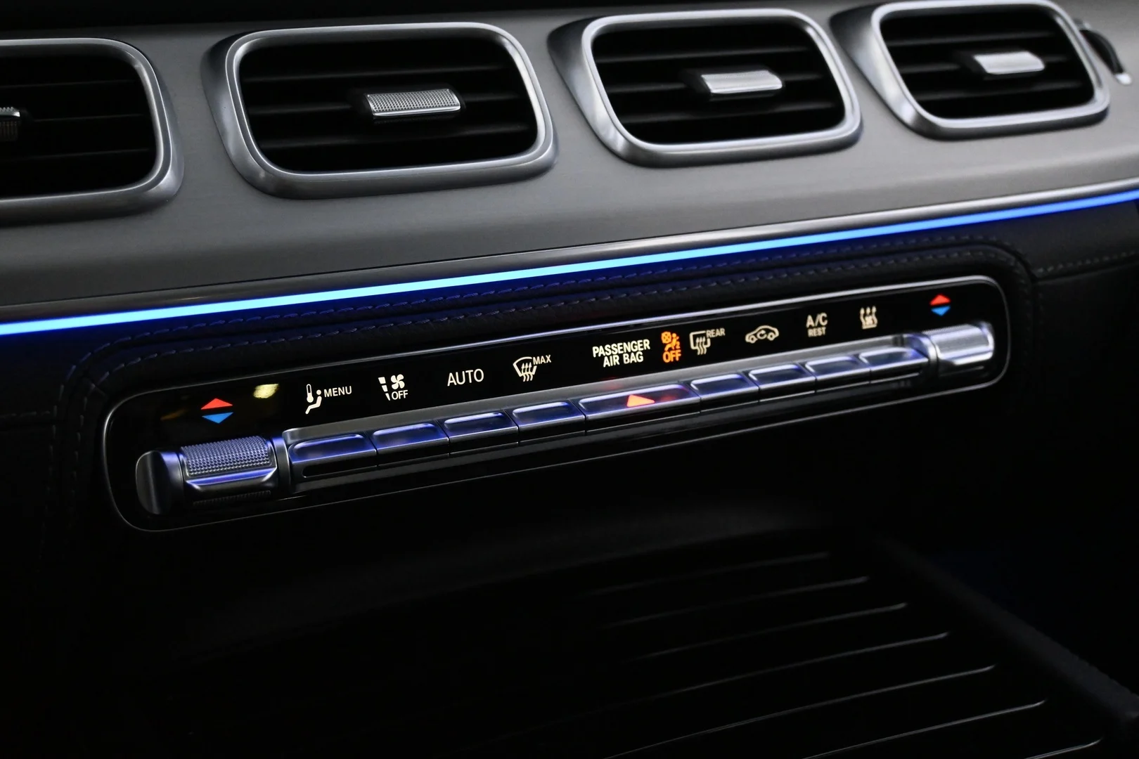 Car Image - 7BbZ5qxAmrqRFzN62Ea7DF