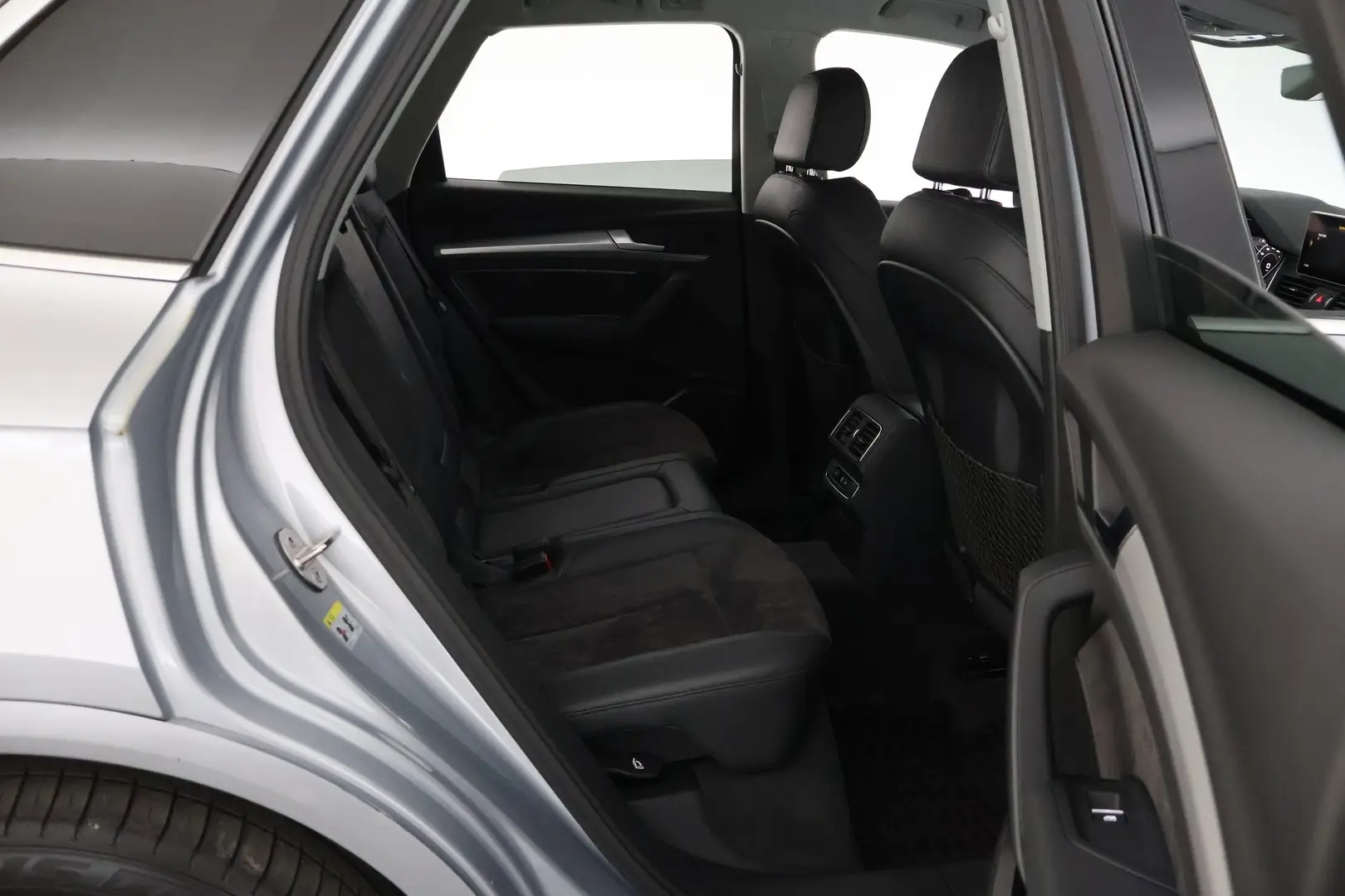 Car Image - HMoefmrmAZi2sJYSM3Nkr