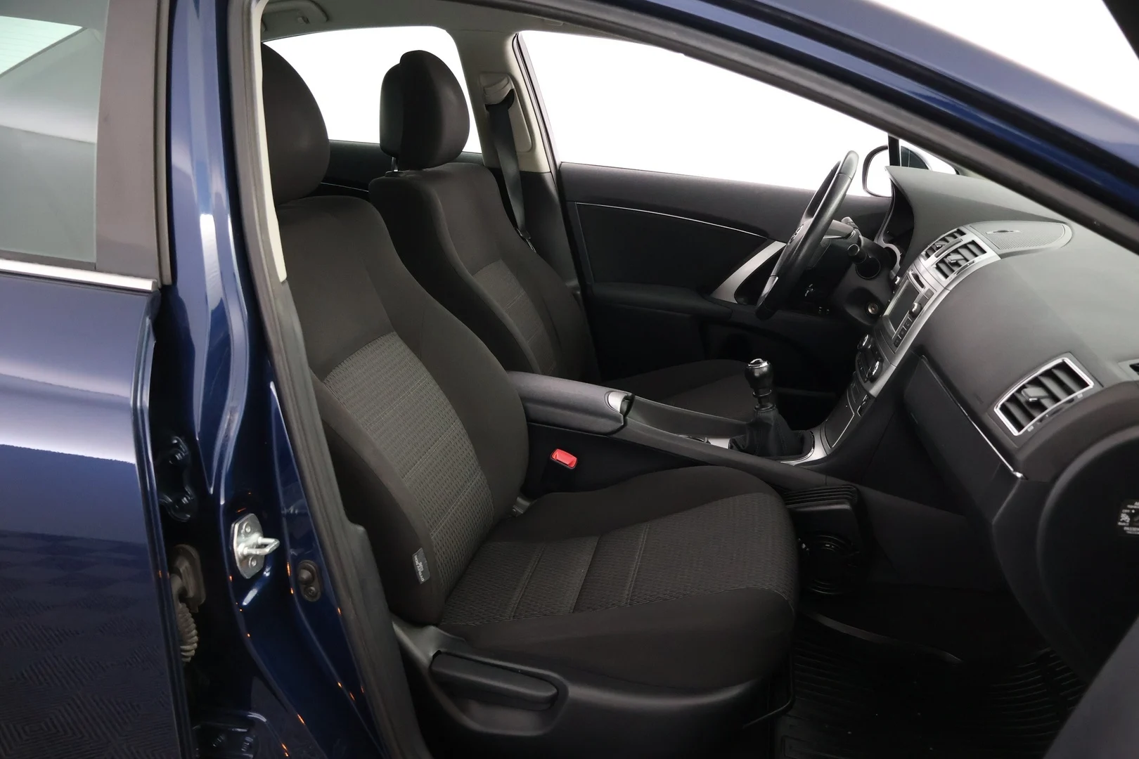 Car Image - kFBkwdCcBLwGLxL6uMe7r