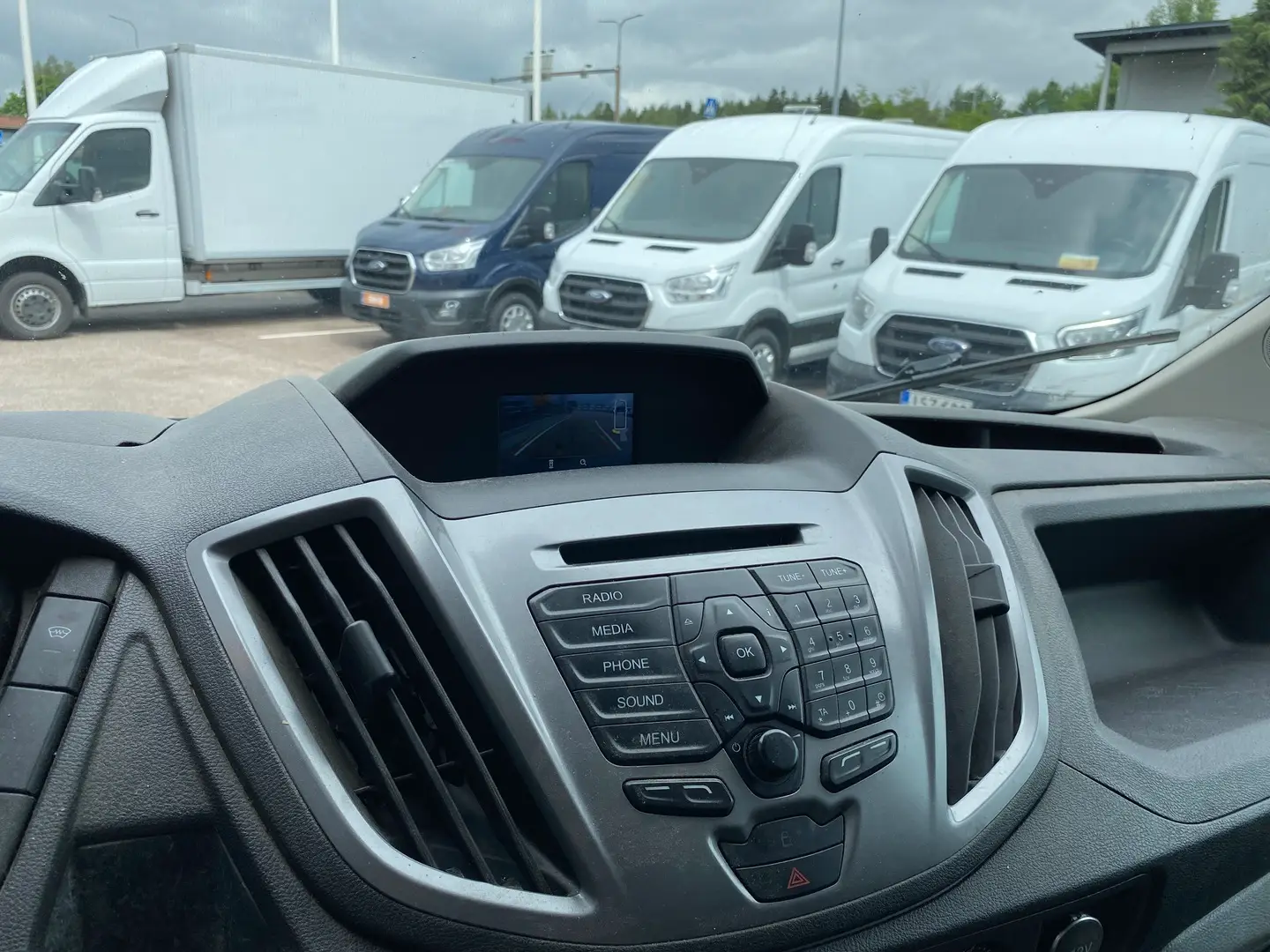 Car Image - 3y7WcPGVrVL076AitEBlQw