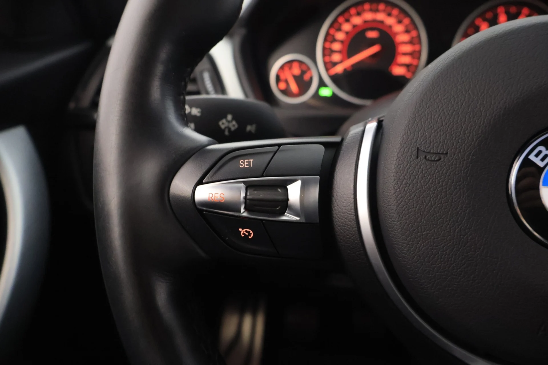 Car Image - 7GS9O4sAro4Jt8kquw5zzE