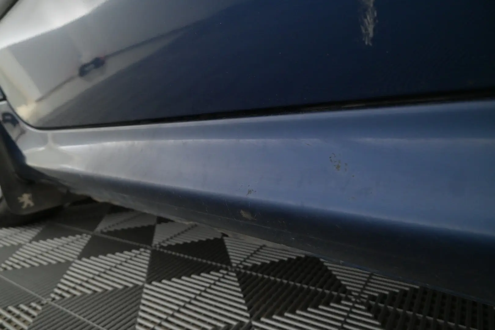 Car Image - yrDOatg1eYospqfY0FkOf