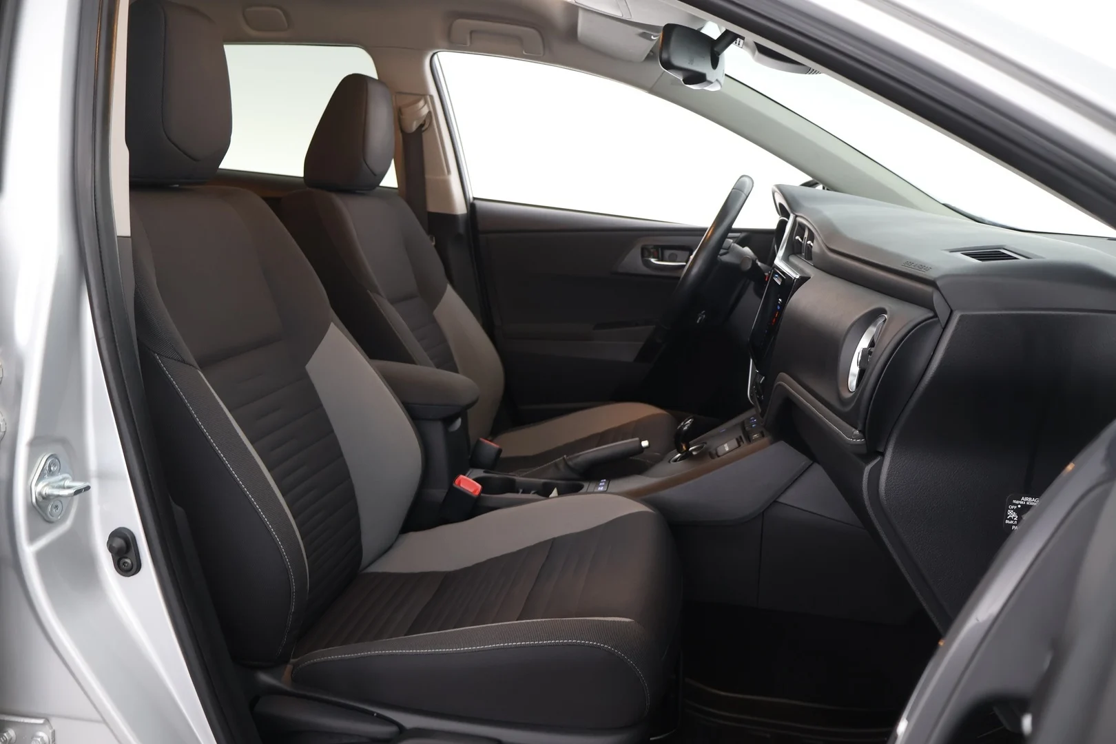 Car Image - 6WVSG3e99UhOYJ8idpoFnw