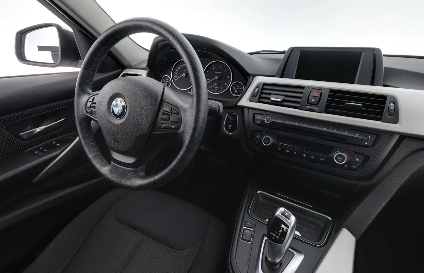 Car Image - dL6kL8kPbdXfSG6r5TzPE
