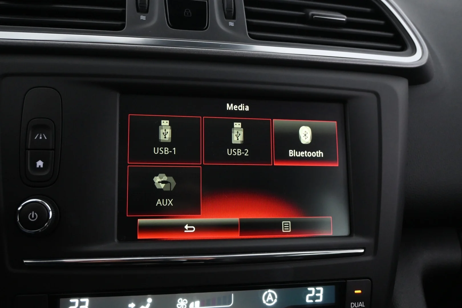 Car Image - 3QyAUo43Vi3QF8OjKlel1p