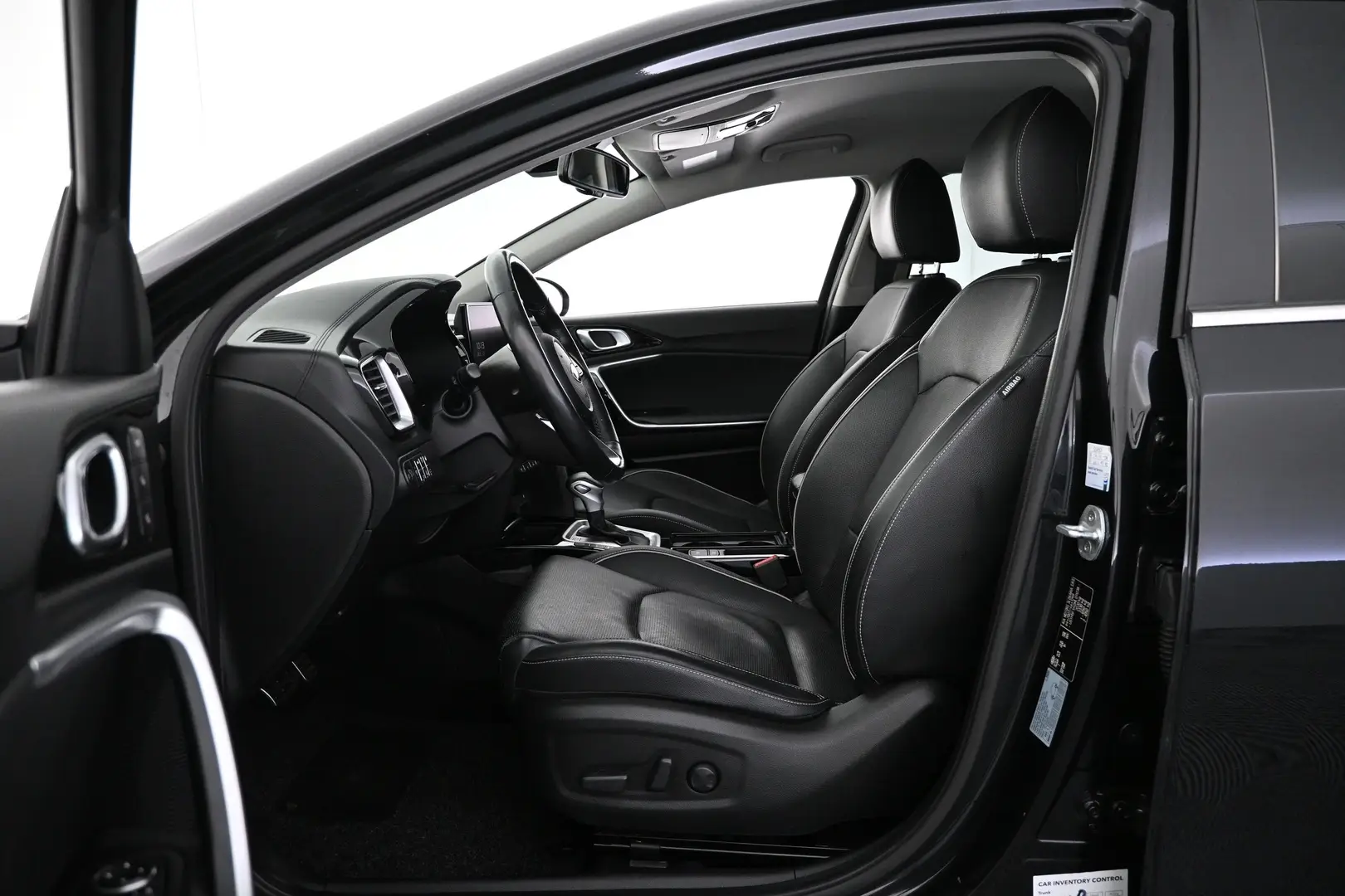 Car Image - 1Ip6NlMuVcgY8VkT6X66us