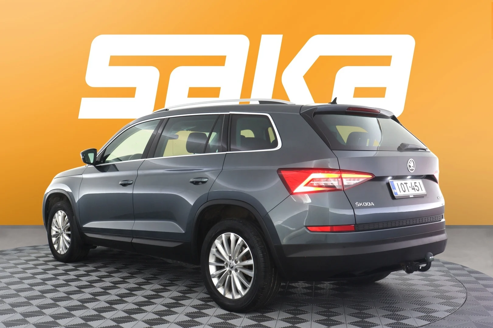 Car Image - 5H43SlmZkTbbpxXUs5Xarz