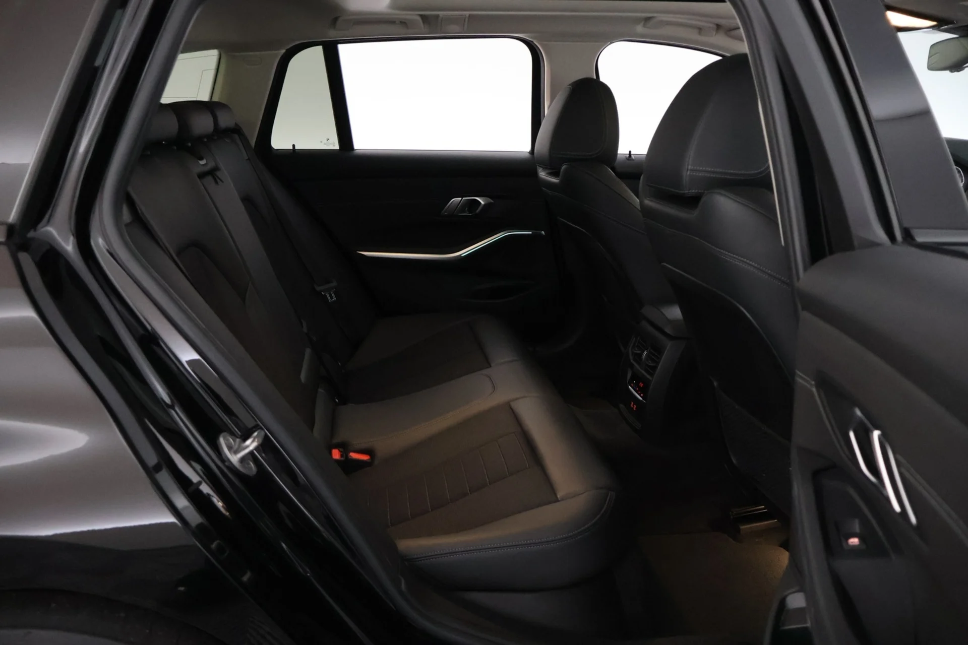 Car Image - 6Py0nrgNpr0xV5i7Jm2yRh