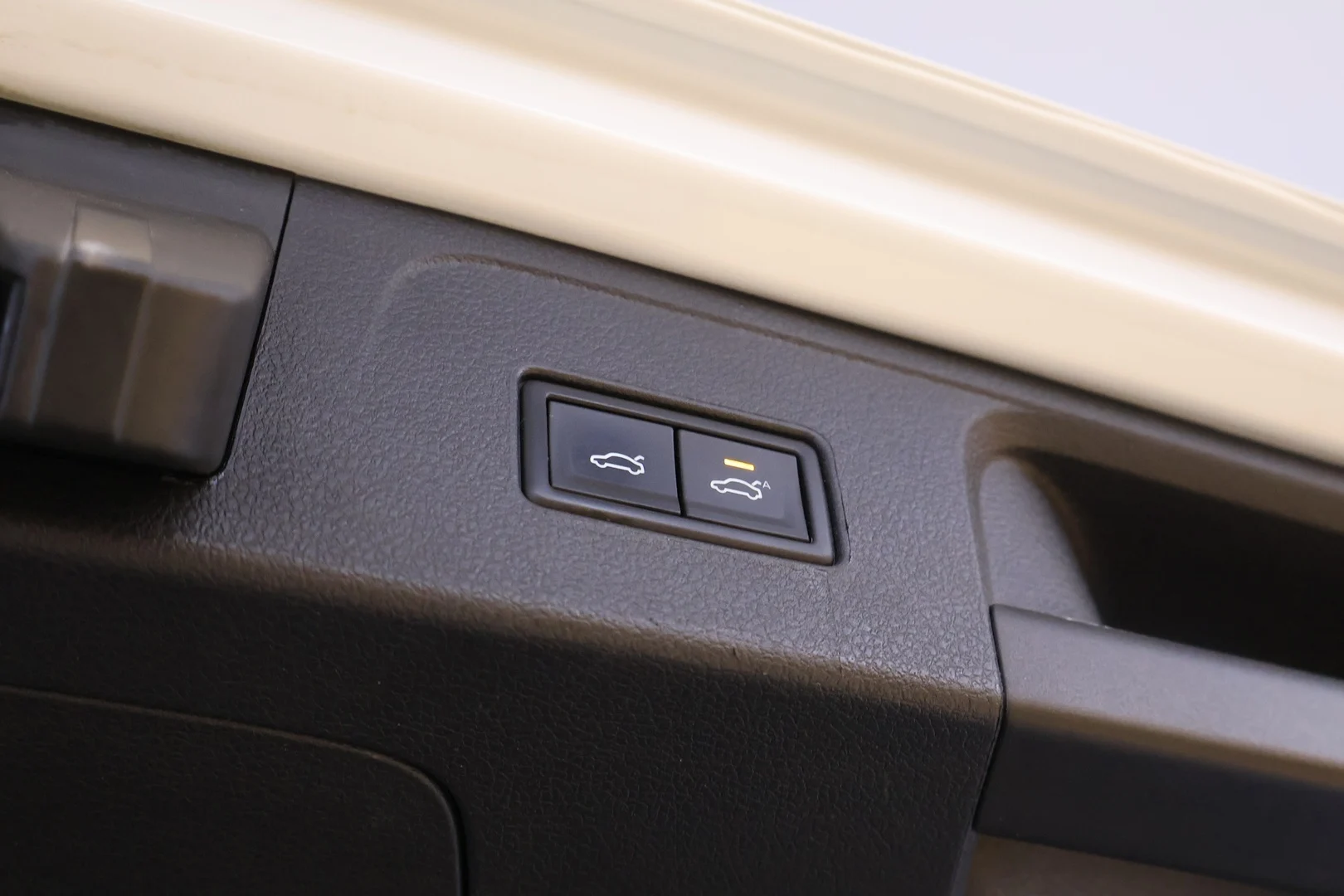 Car Image - 7lwR3zyZD5kVhVS2swjn7N