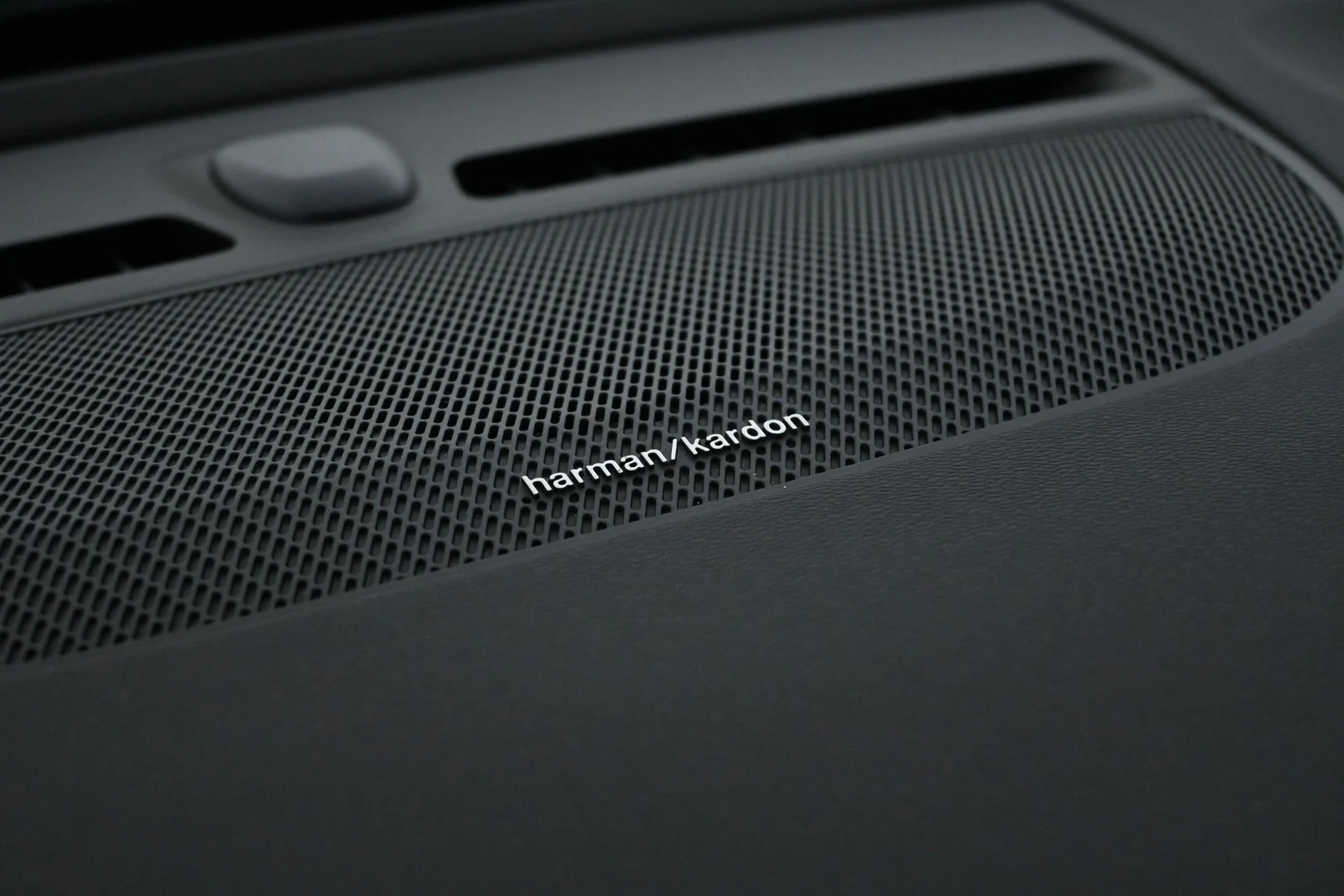 Car Image - 621XAlEEuLPLvCmQimKgcY