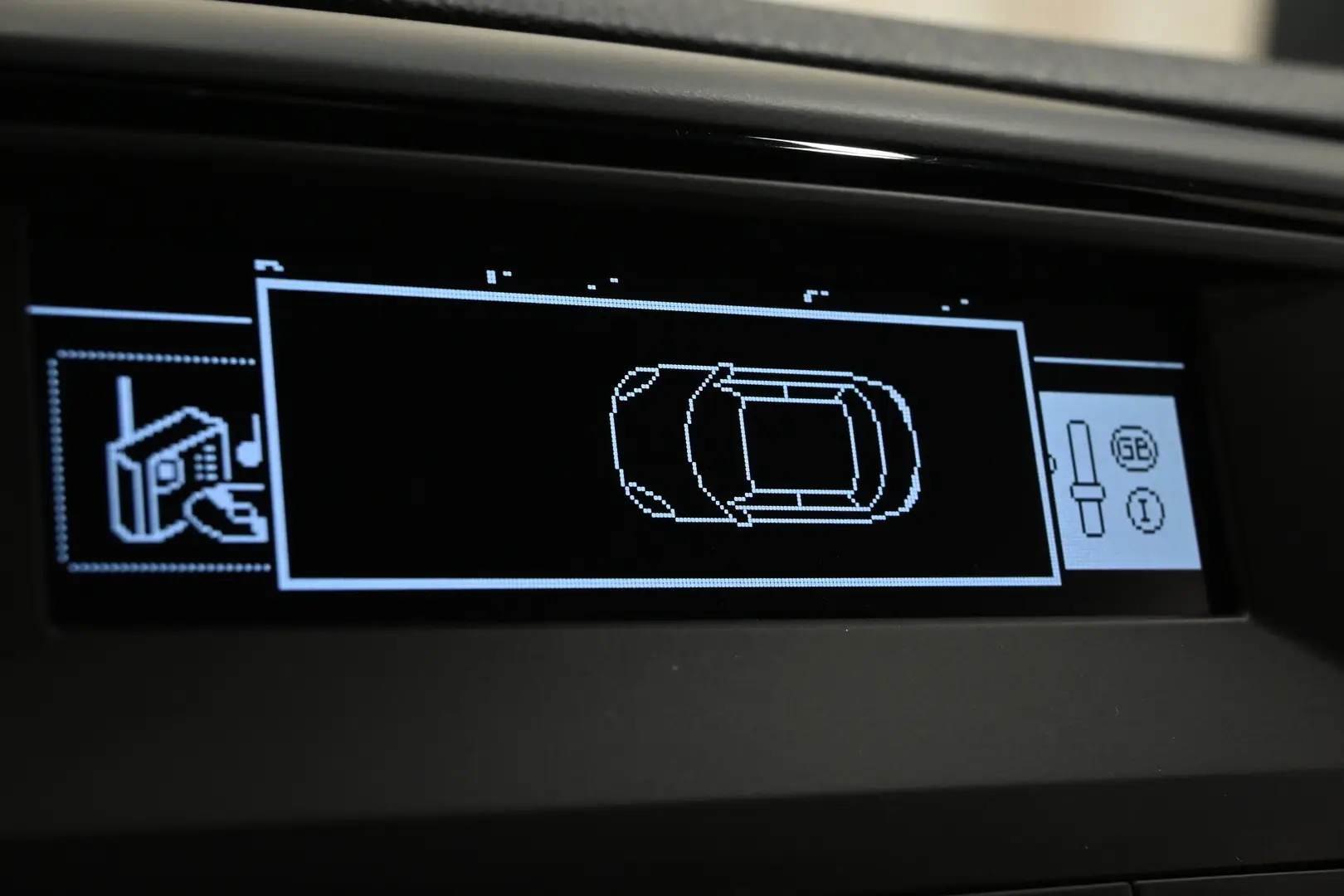 Car Image - 2M320KGY0gGgsQMGsGggDk