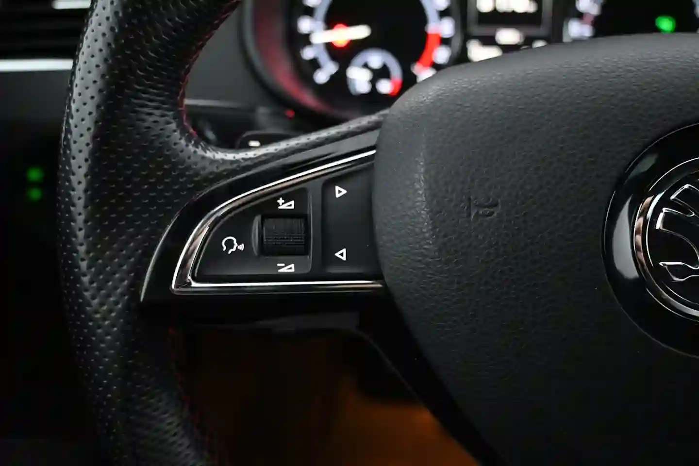 Car Image - 3uKkbgyYPRDB9bp0E2cGgf