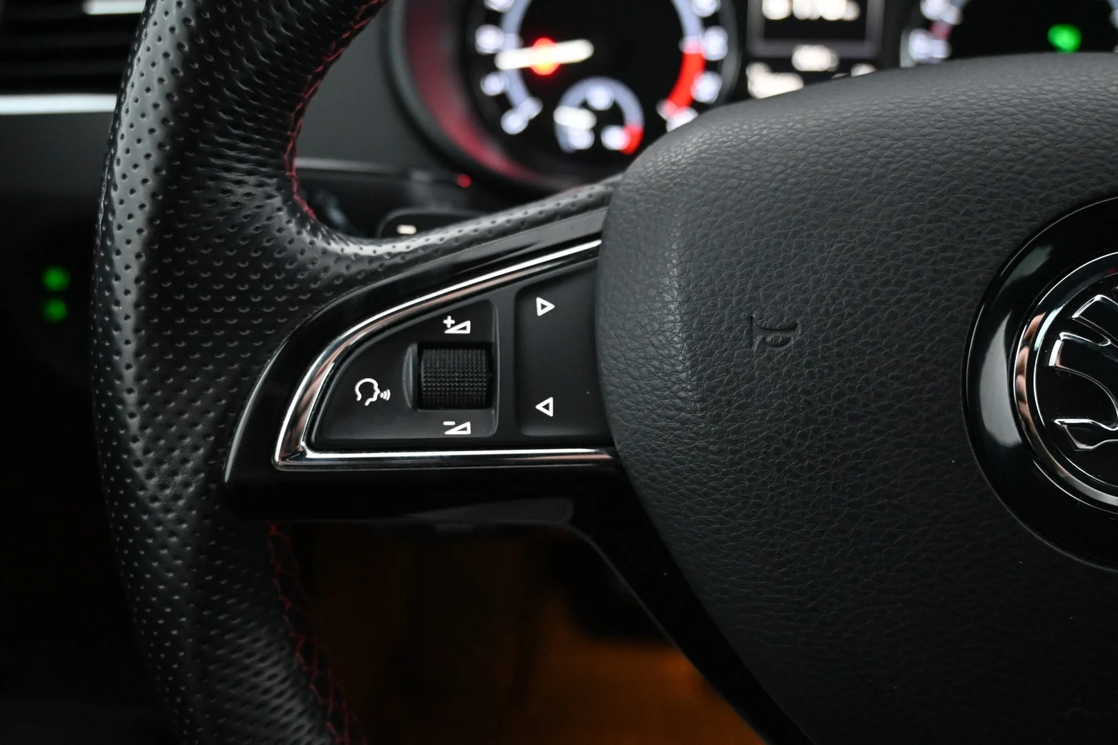 Car Image - 3uKkbgyYPRDB9bp0E2cGgf