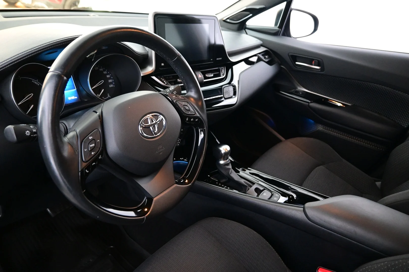 Car Image - 3gR0t5C0iWaHQrGG1zU1Yj