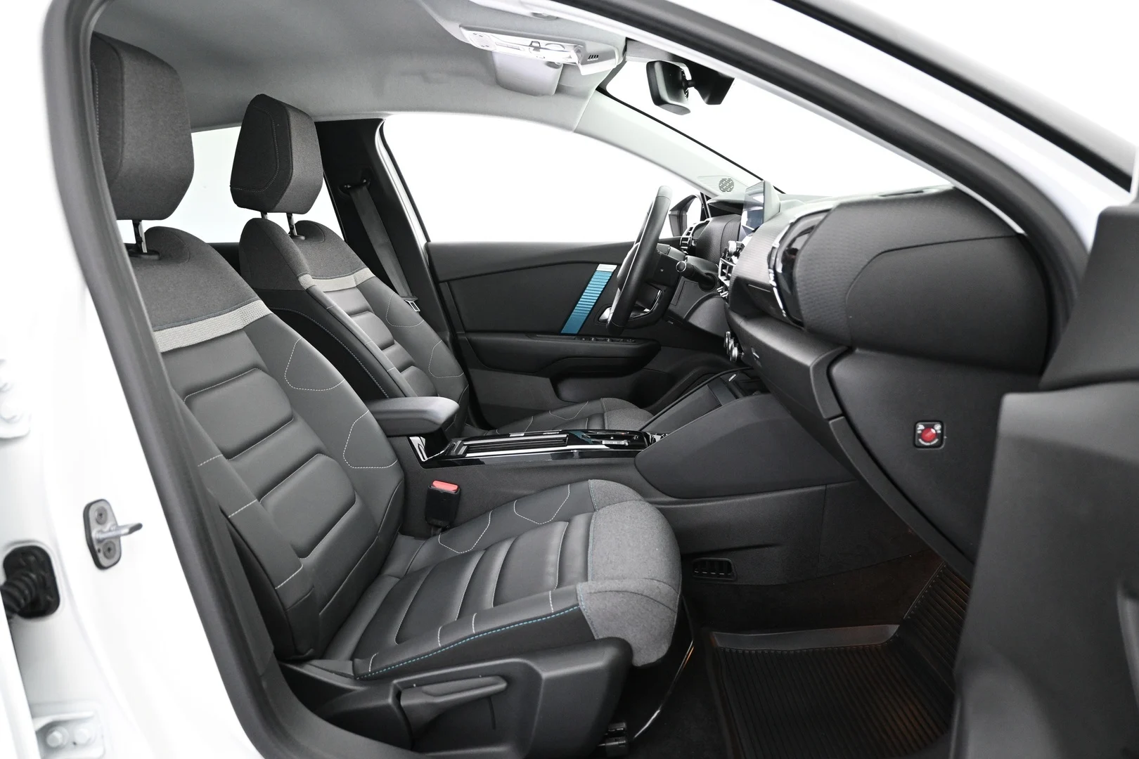 Car Image - 78w81KGSWoIUJGU5kh44XE