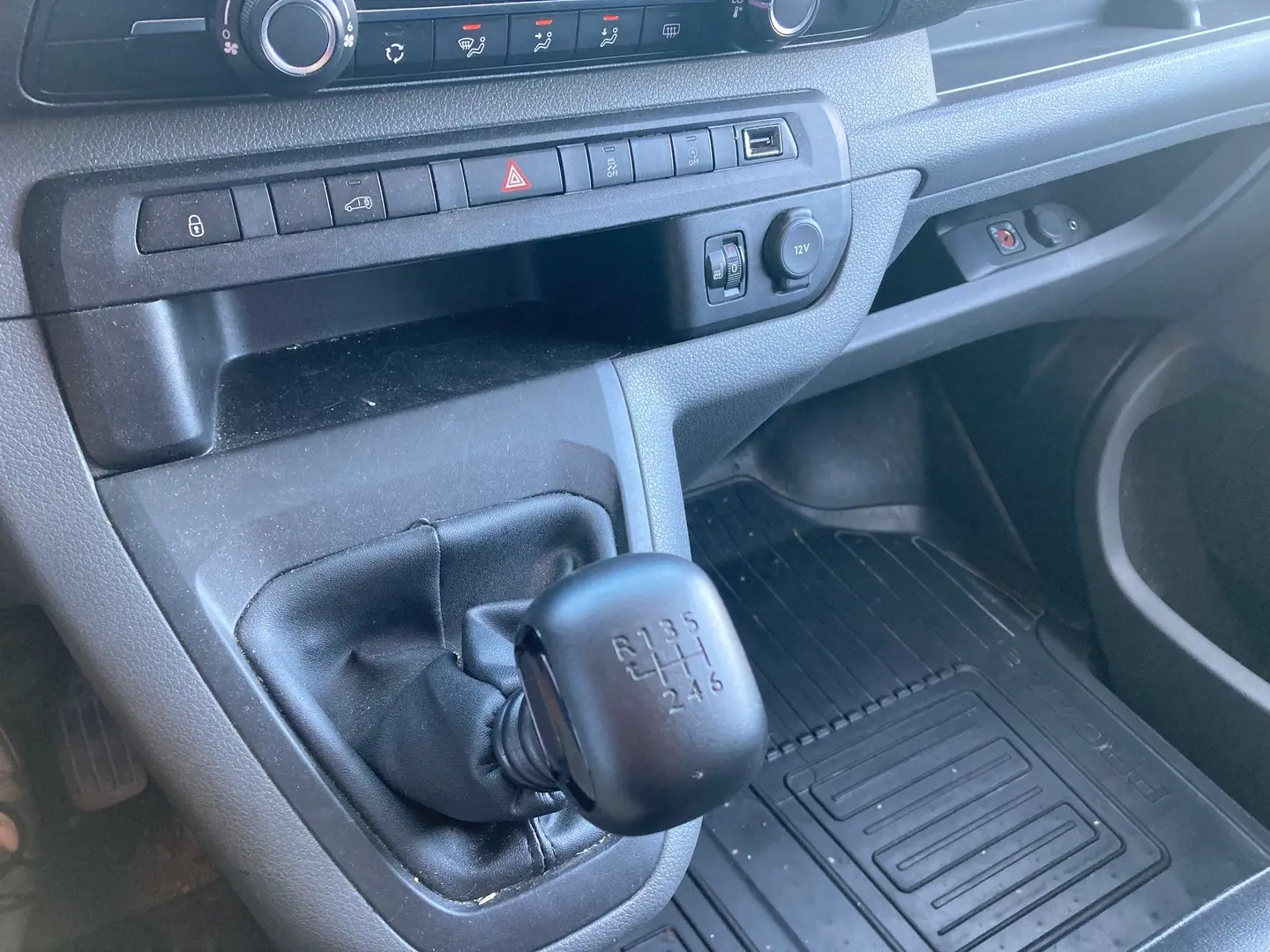 Car Image - 6mtU7L5LsHrQFibshwtaHF