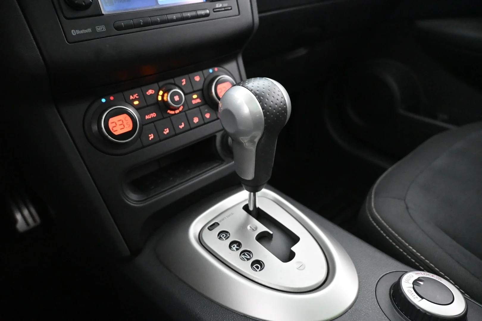 Car Image - 6JrN3gJiWmBSFj141RD389