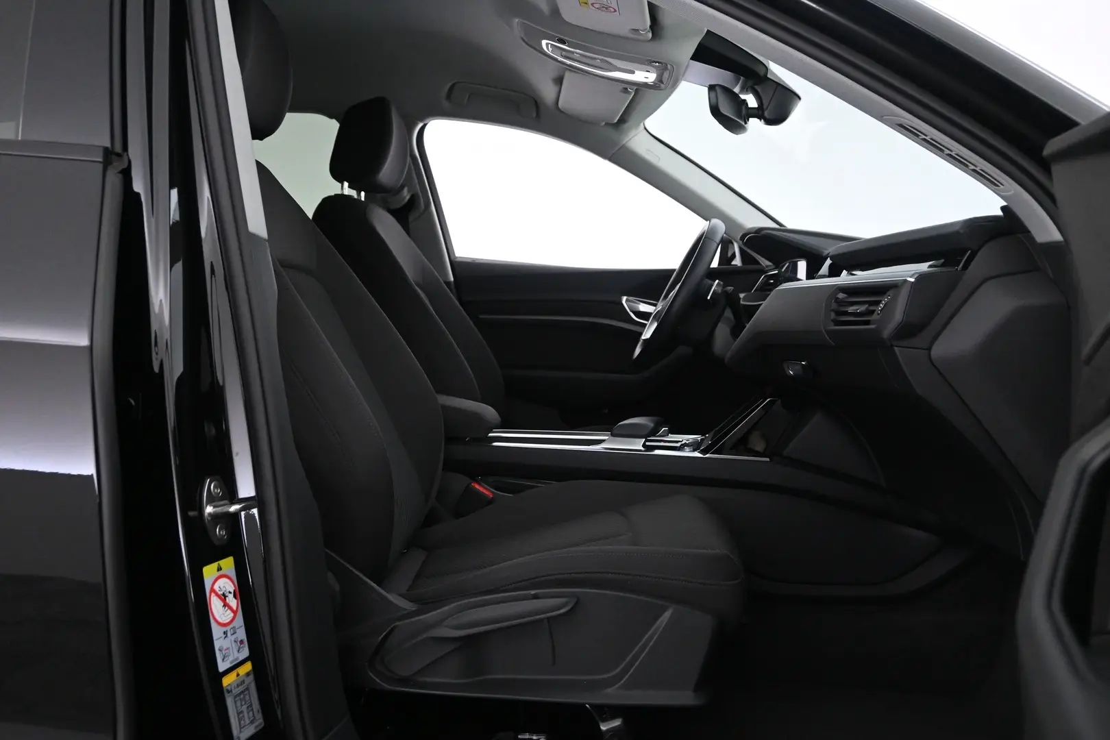Car Image - 3T1cjXgriZttykpeS5iboj