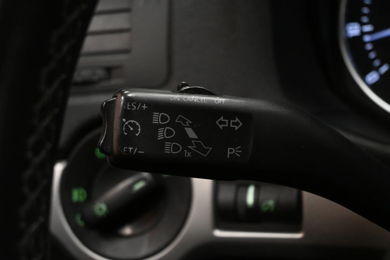 Car Image - 5stNttfri30WSpi3GGxLUg