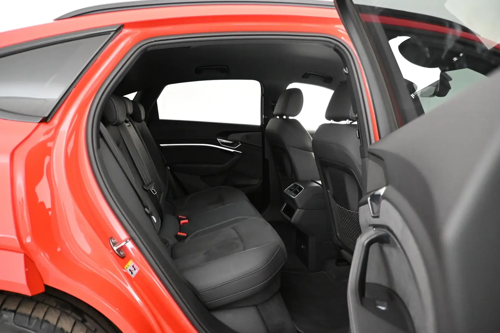 Car Image - 6o3T03baz5iYasDWG9Gsho