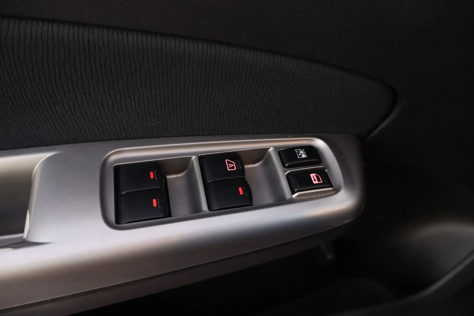 Car Image - 6w2LRCql21PKkiwvf27ZPI